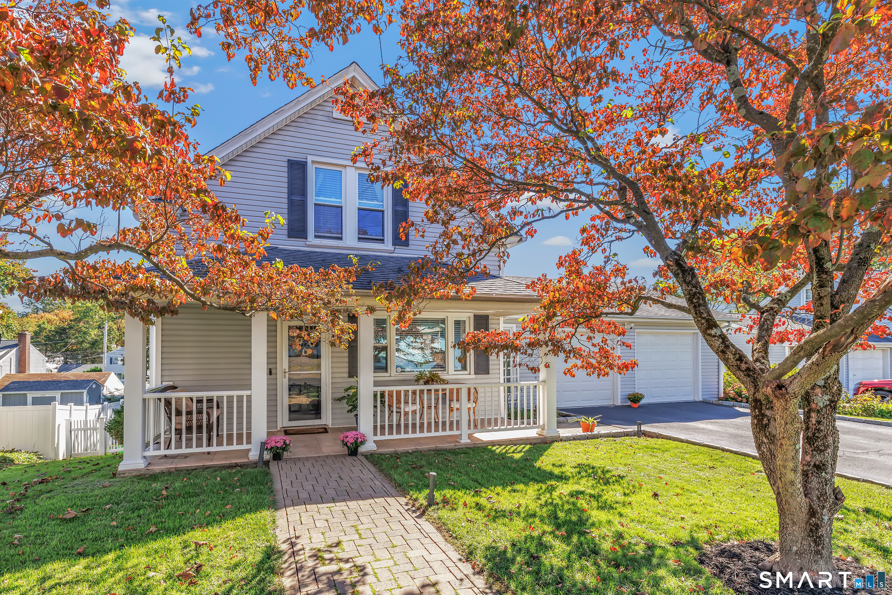 Single family home for sale at 113 Old Stratfield Rd, Fairfield, CT 06825 | MLS# 24213010