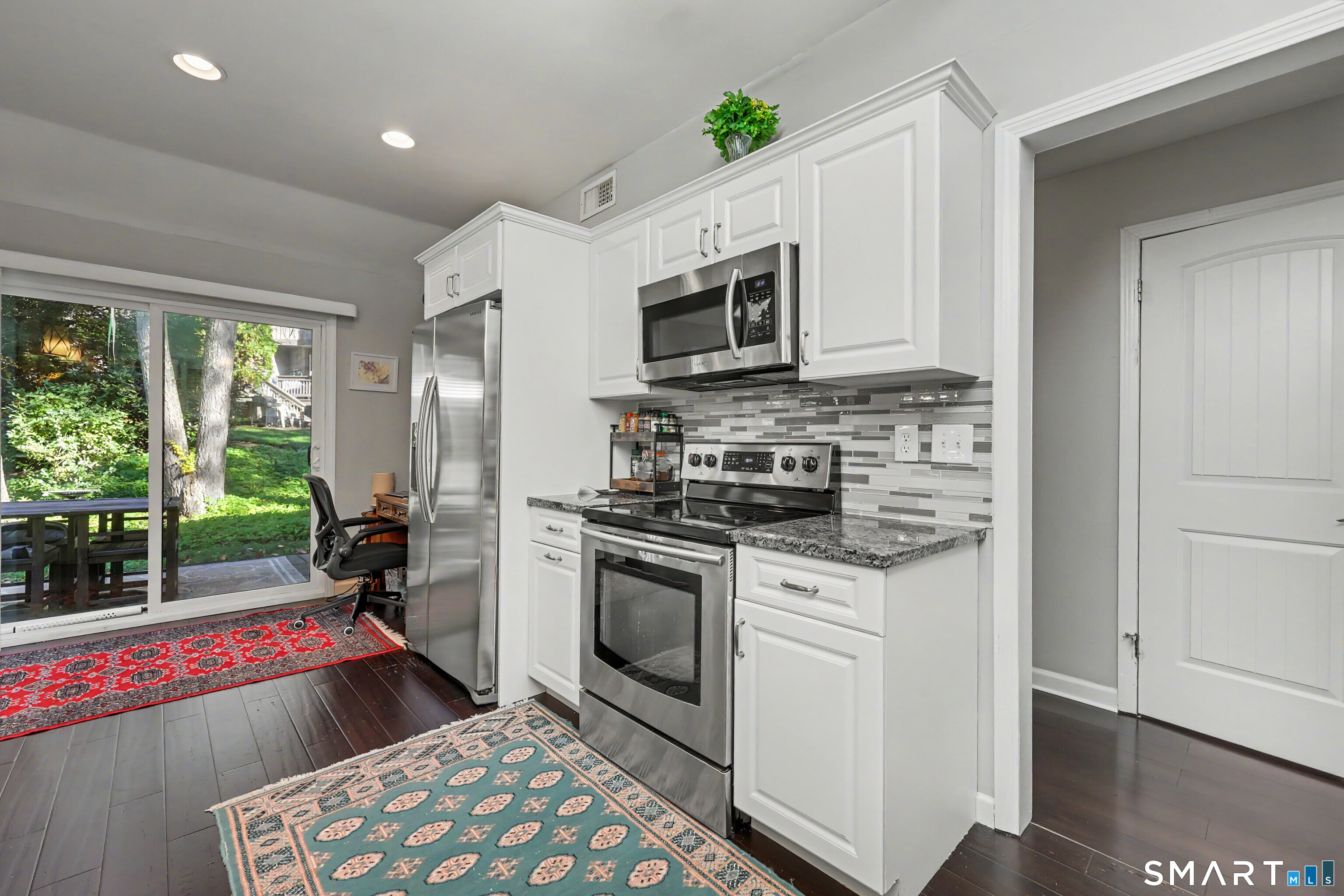 522 Heritage Village Unit #B photo 32
