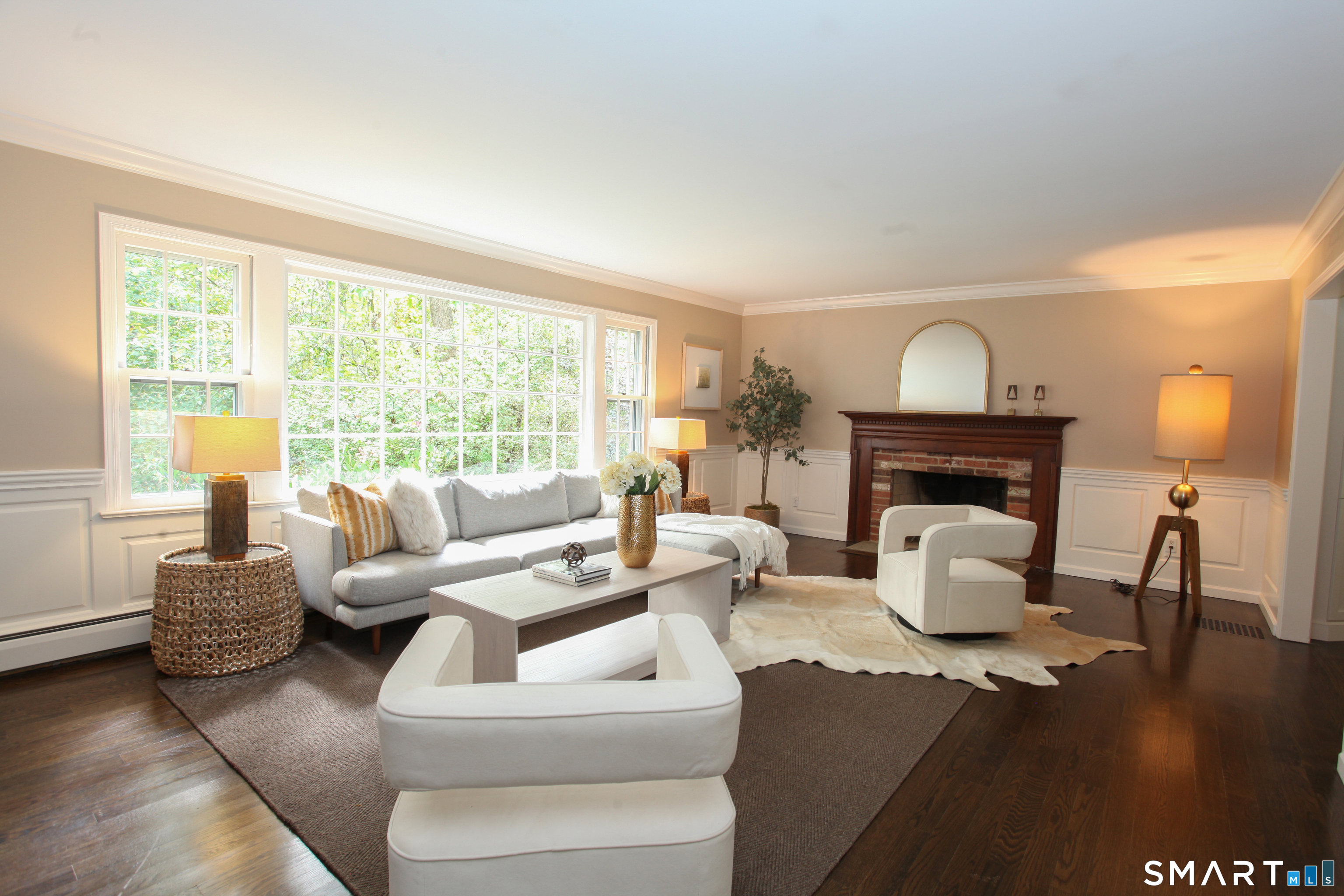 Photo 4 of Single family home for sale at 8 Glen Ln, Weston, CT 06883 | MLS# 24212759 | Listing updated on 2026-10-09