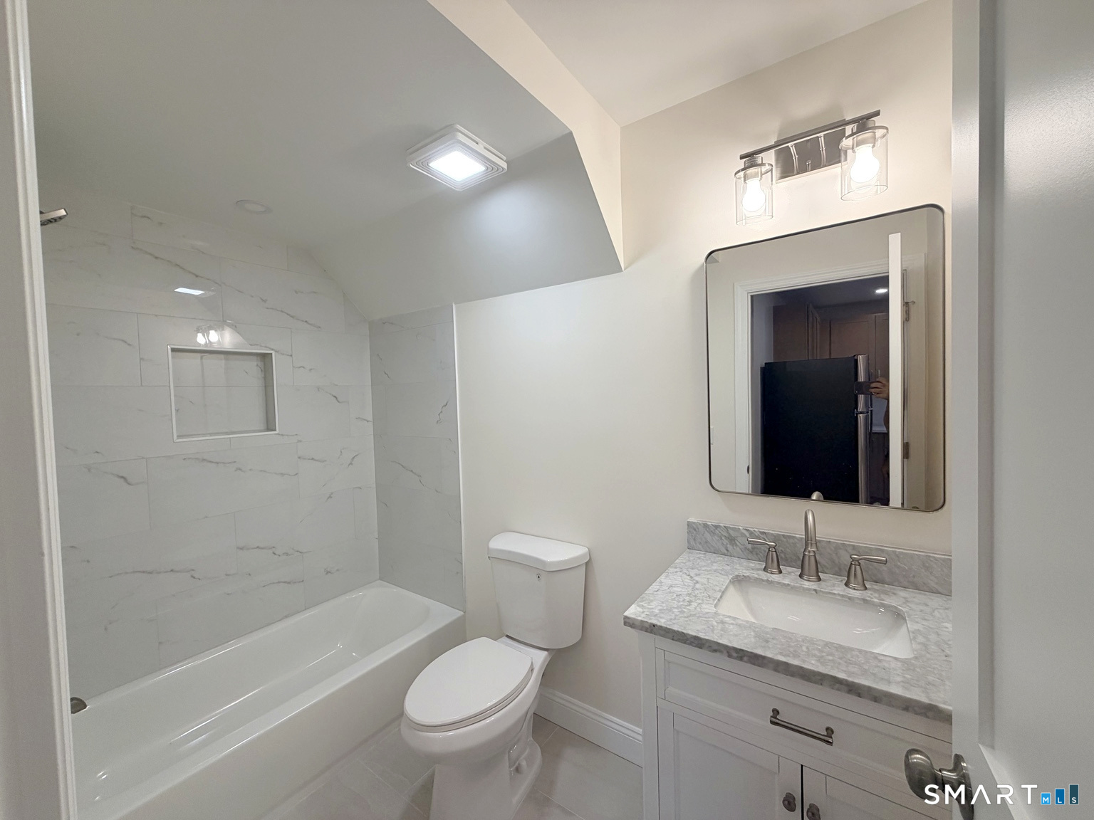 Foto 8 de Apartamento en renta en 2937 Fairfield Avenue #3, Bridgeport, CT — $2,400/mes