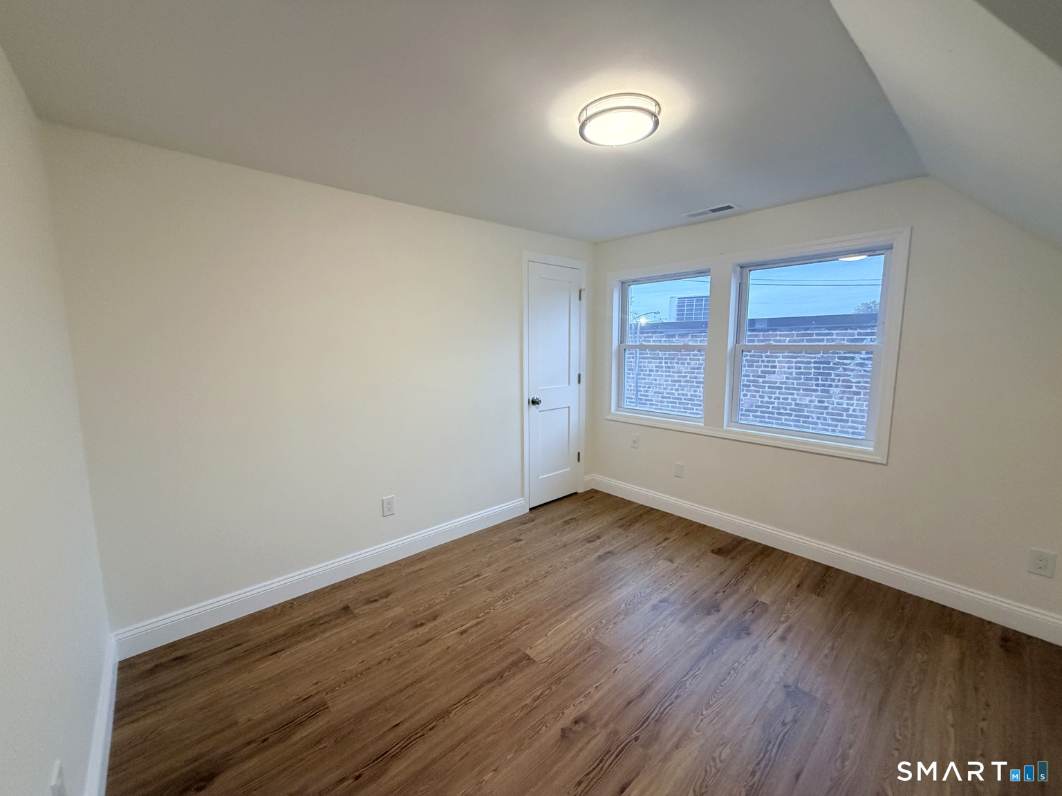 Foto 9 de Apartamento en renta en 2937 Fairfield Avenue #3, Bridgeport, CT — $2,400/mes