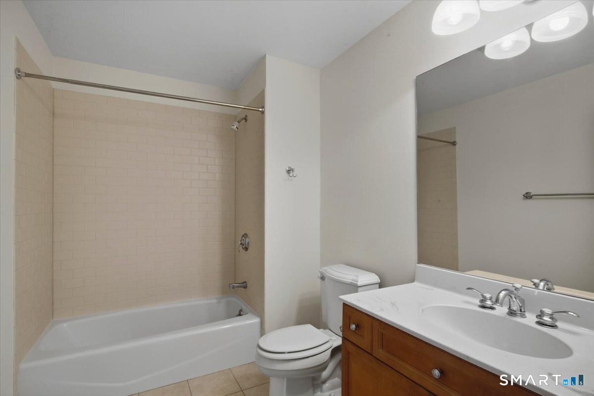 35 Maura, Unit 35 photo 18