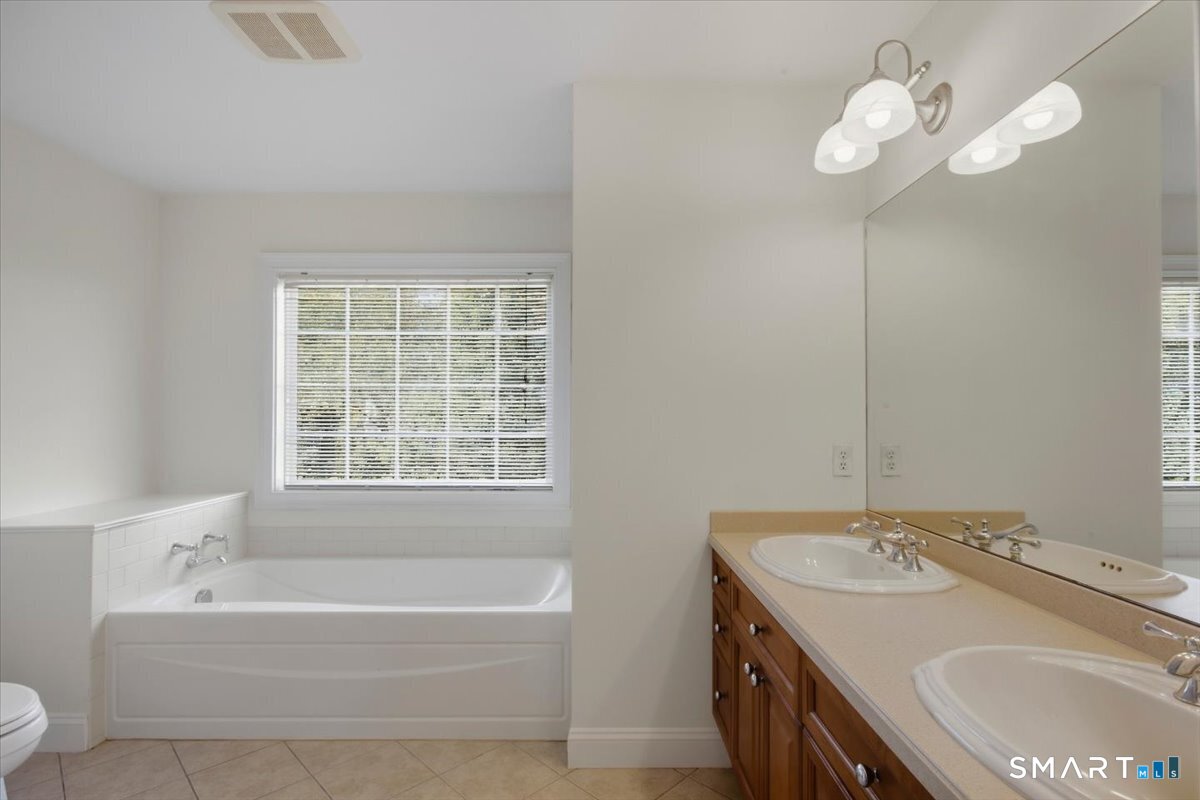 35 Maura, Unit 35 photo 14