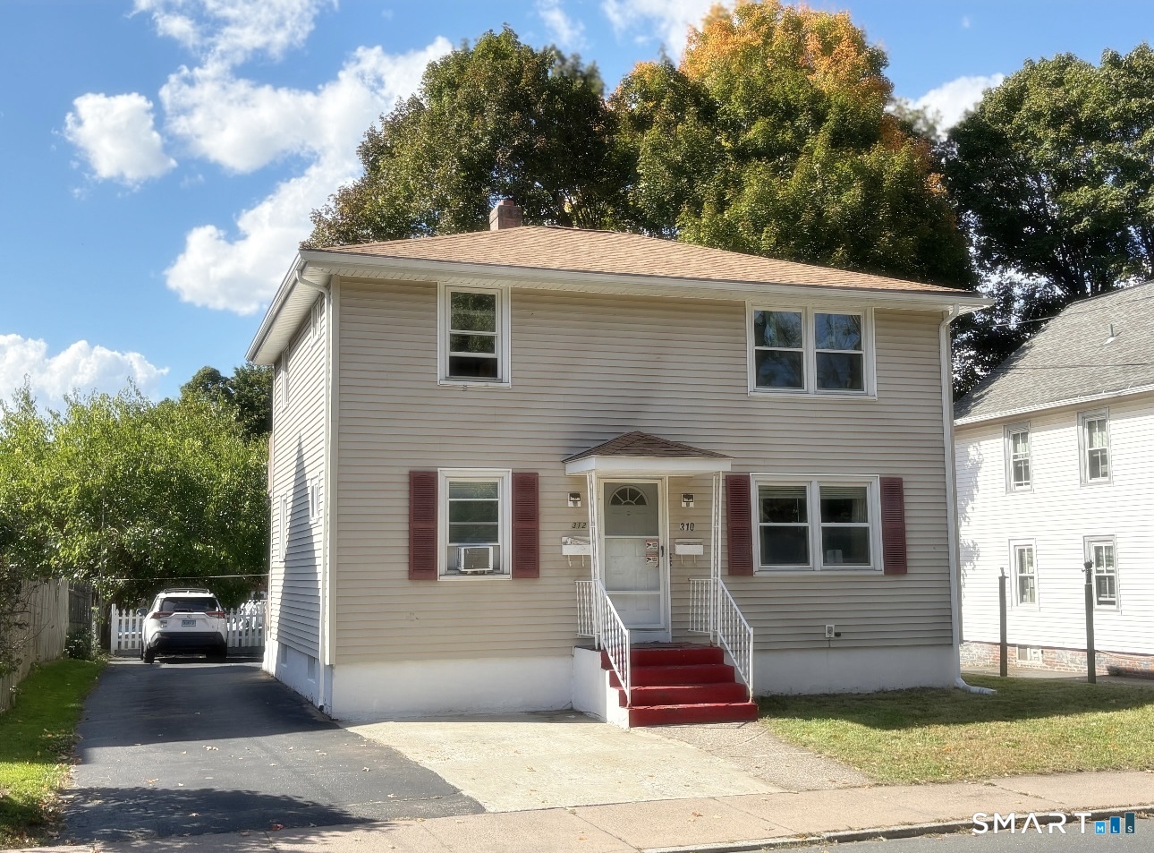 Photo 1 of Multi family home for sale at 310 Spruce St, Manchester, CT 06040 | MLS# 24213070 | Listing updated on 2026-10-08