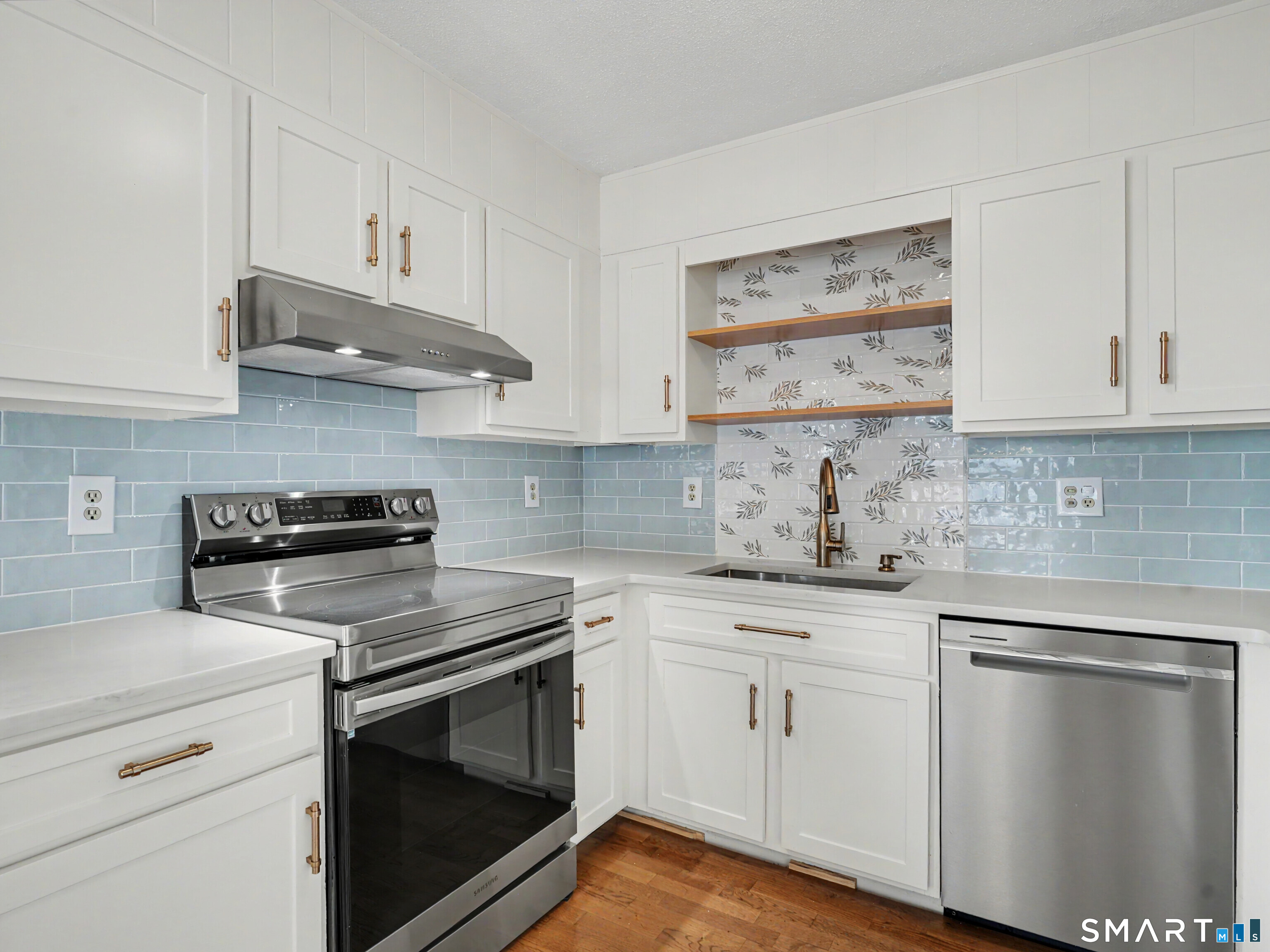 31 Betts Place, Norwalk, Connecticut photo 2