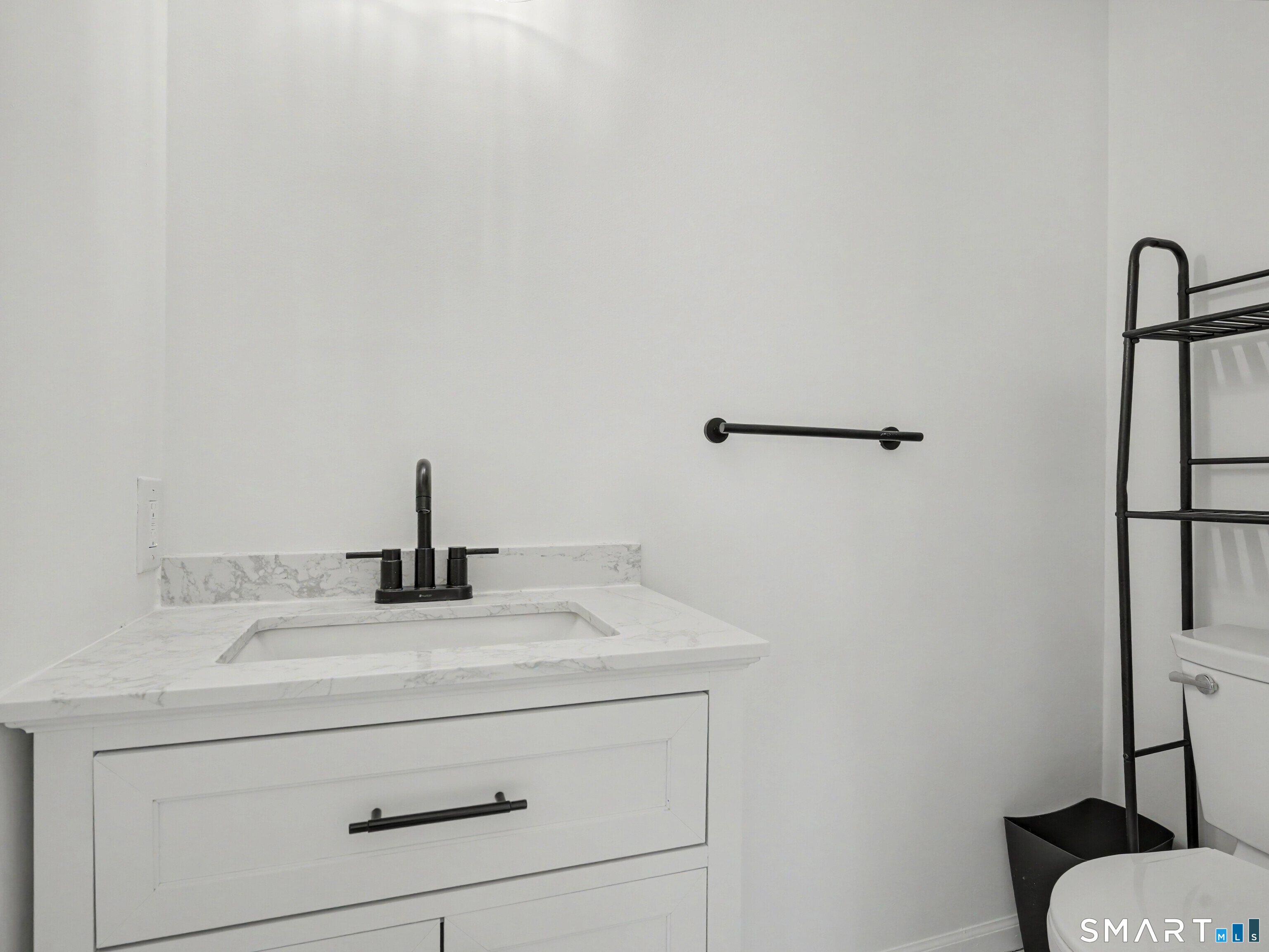 Foto 6 de Condominio en renta en 31 Betts Place #1, Norwalk, CT — $3,100/mes