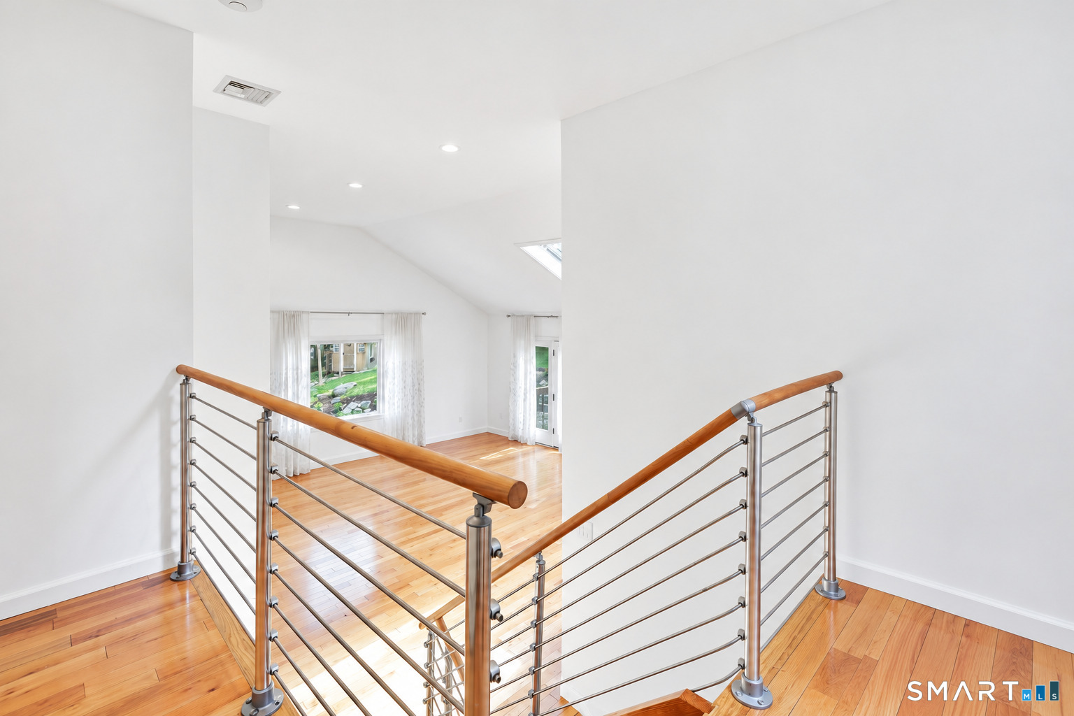 Foto 9 de Casa en venta en 110 Bart Road, Monroe, CT — $635,000