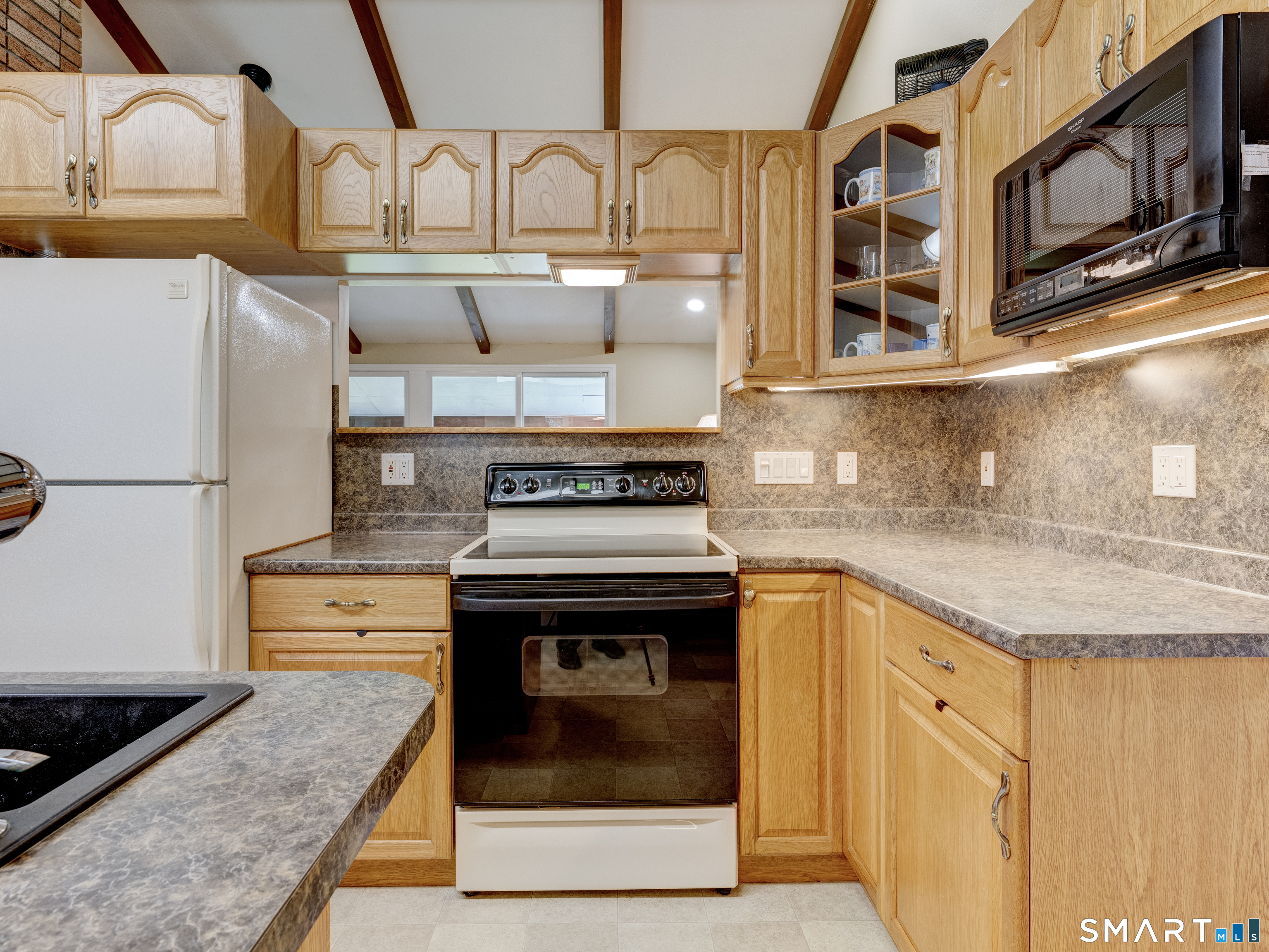 225 Dorothy Drive photo 9