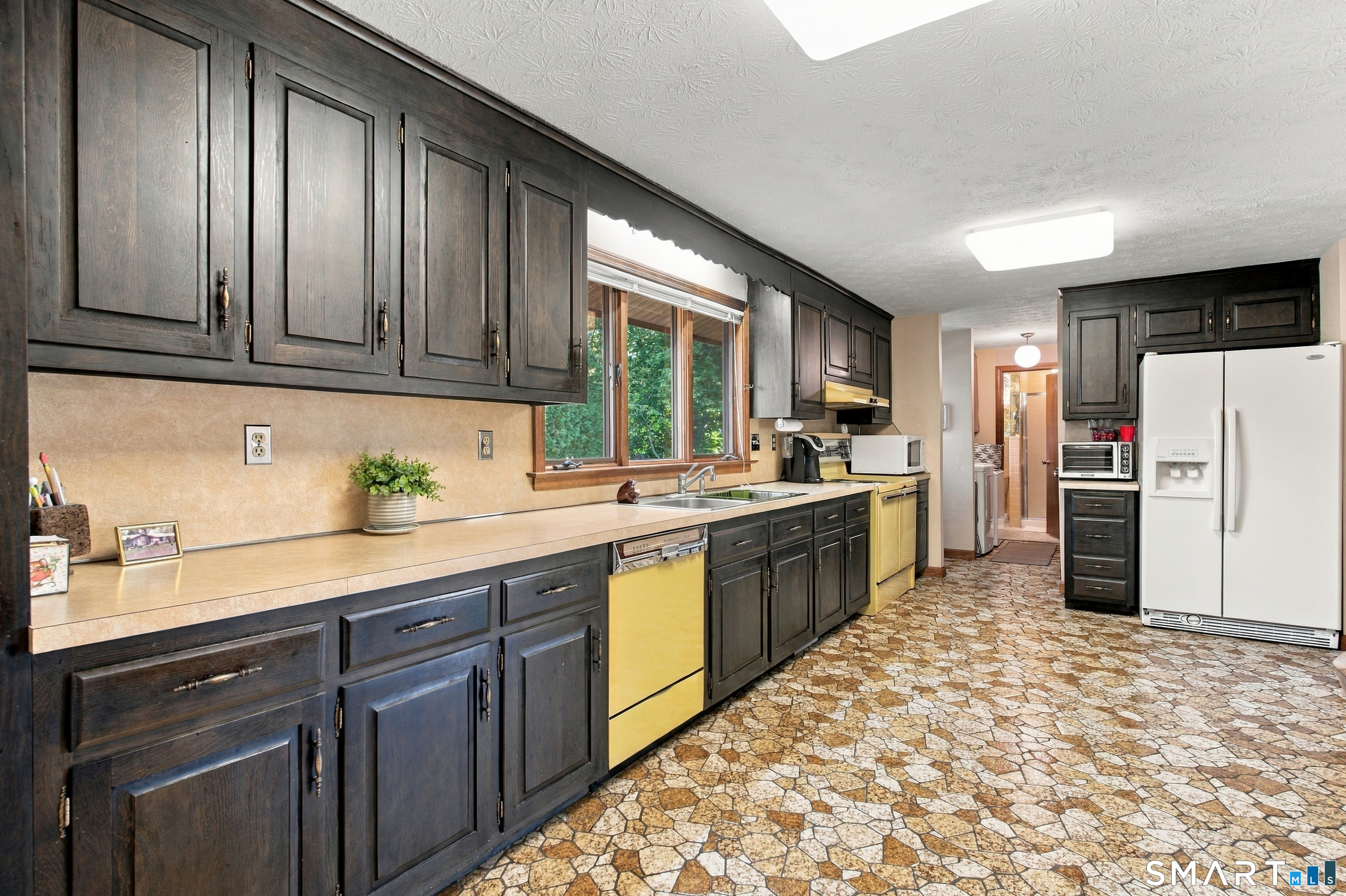 28 Angela Drive photo 17