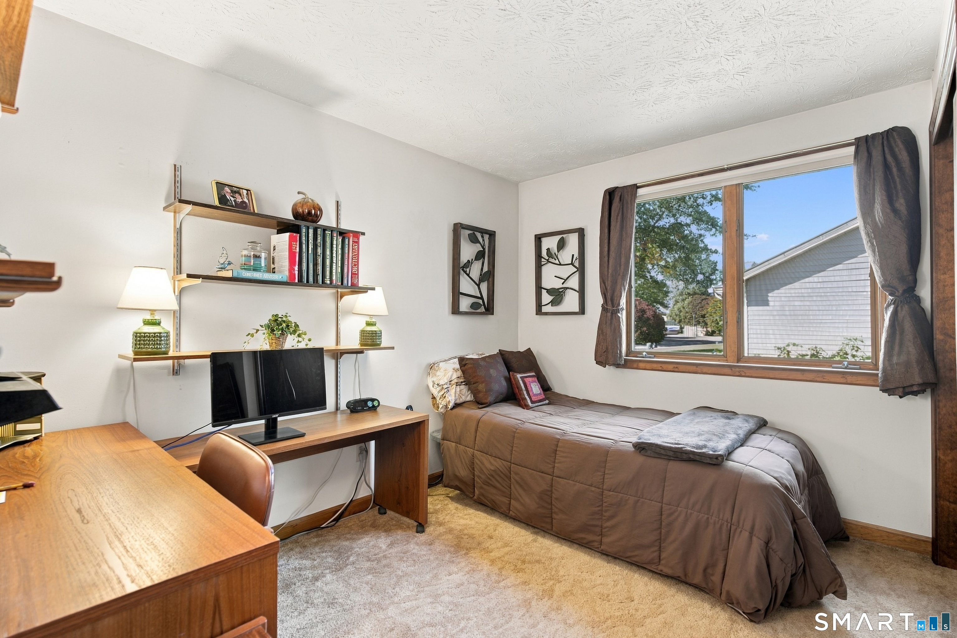 28 Angela Drive photo 28