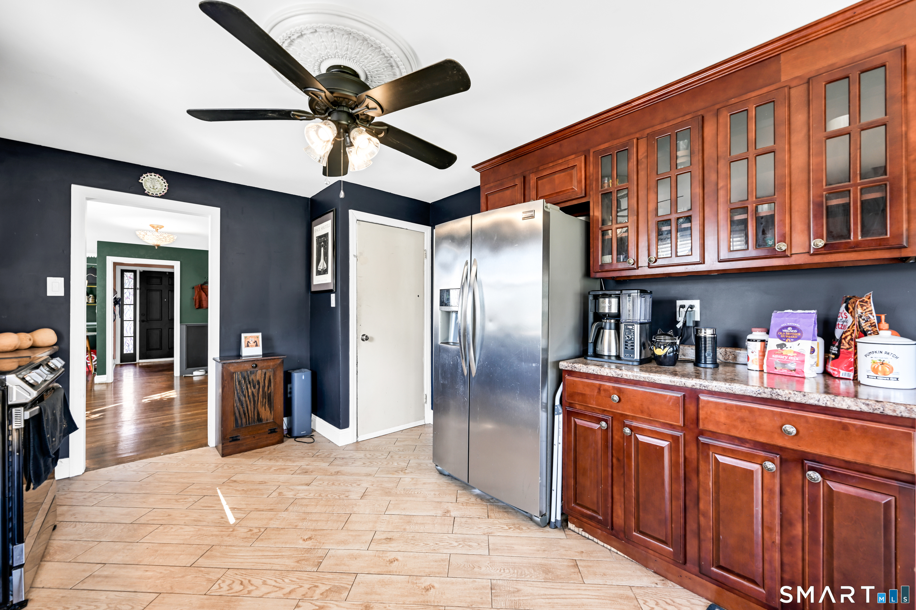 123 Corrigan Avenue photo 24