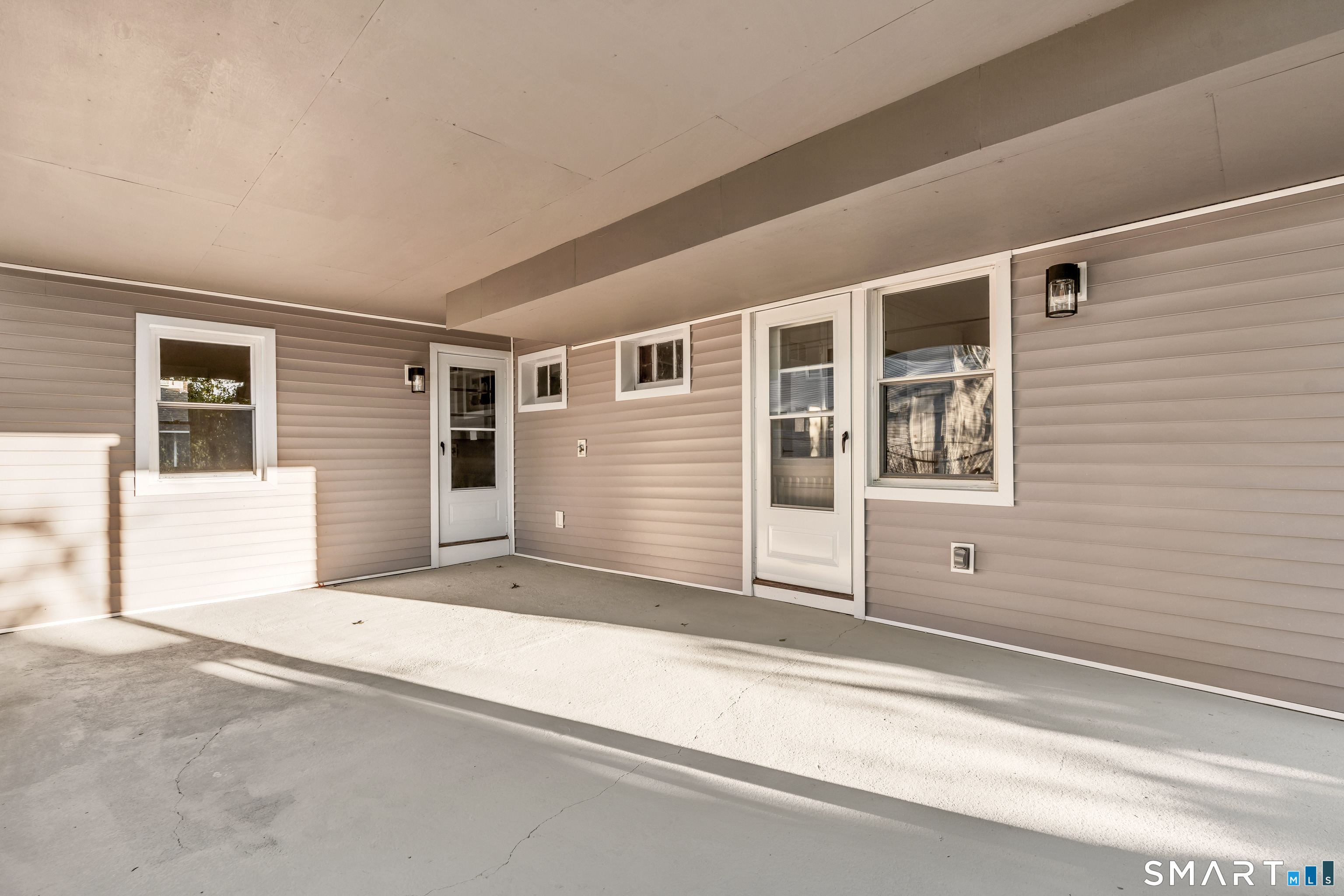 289 Pearl Harbor Street photo 27