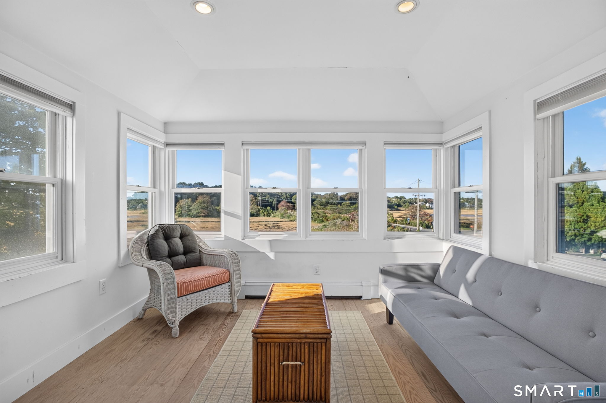 48 Sound Breeze Avenue photo 24