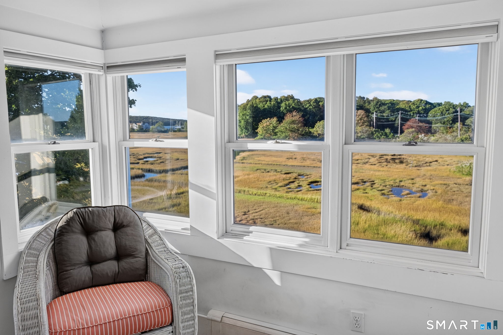 48 Sound Breeze Avenue photo 25