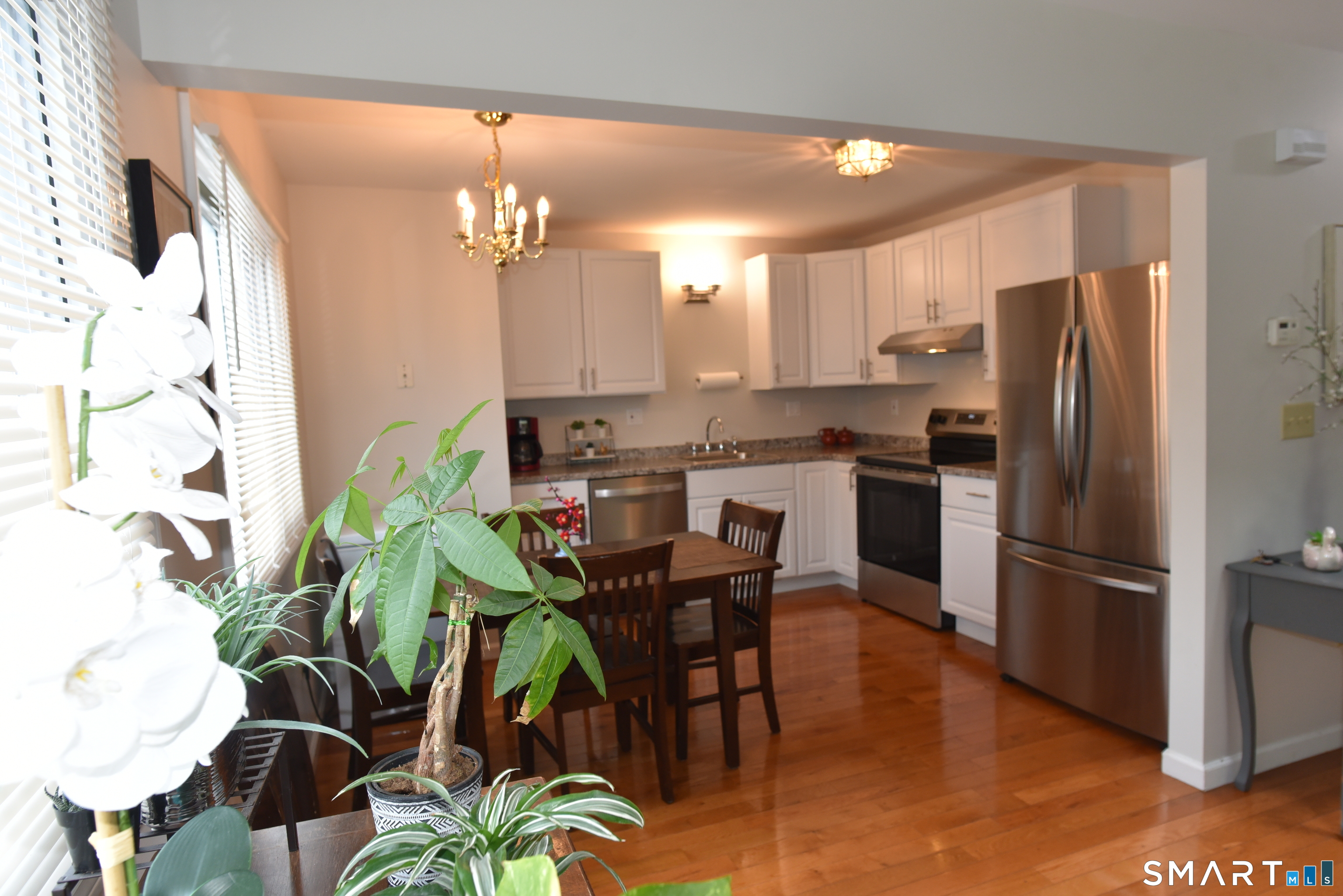 Foto 7 de Condominio en venta en 510 East Main Street #221, Stratford, CT — $354,000