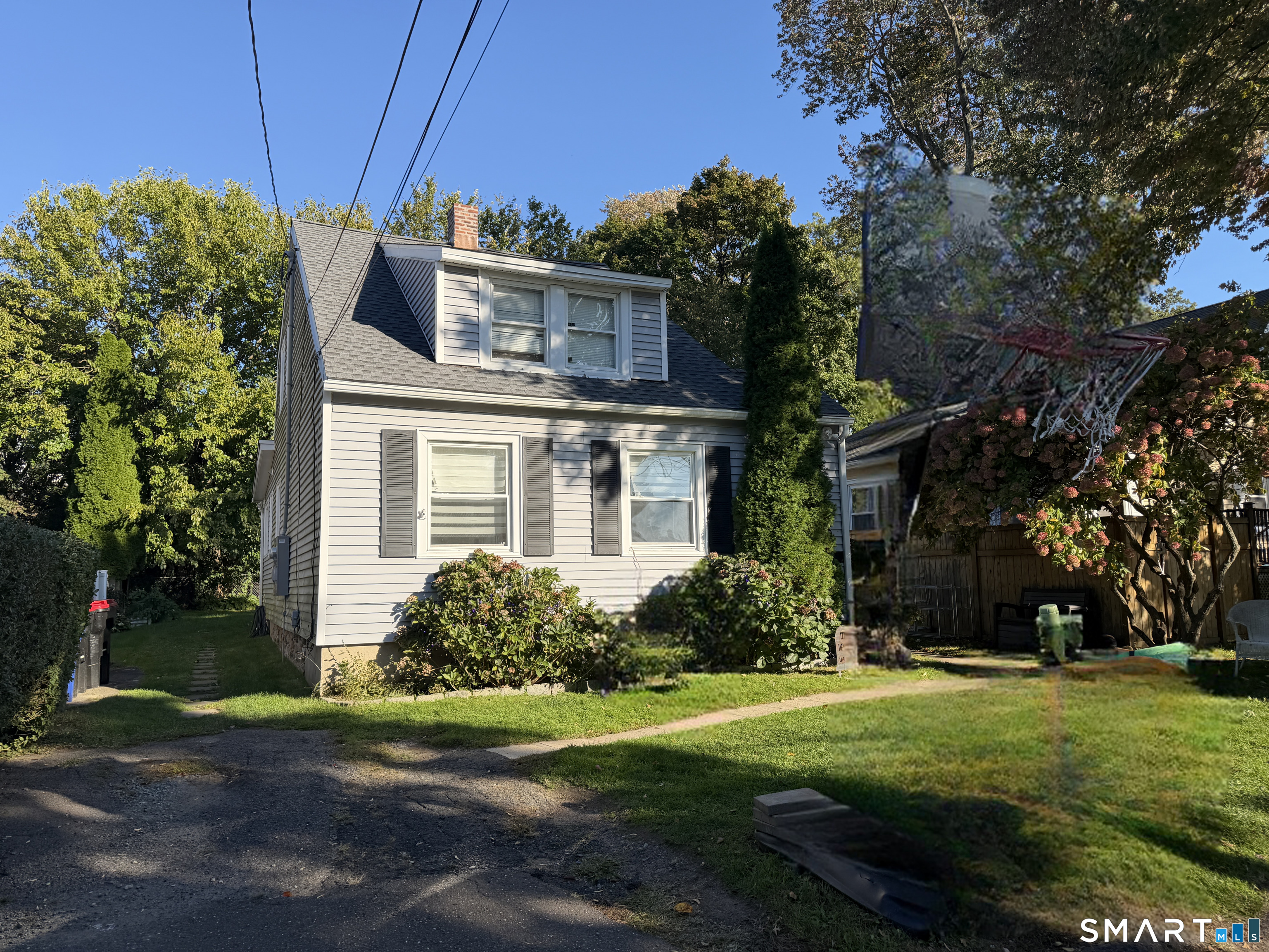 Photo 2 of Multi family home for sale at 7 Hayes Ave, Norwalk, CT 06855 | MLS# 24212333 | Listing updated on 2026-10-09