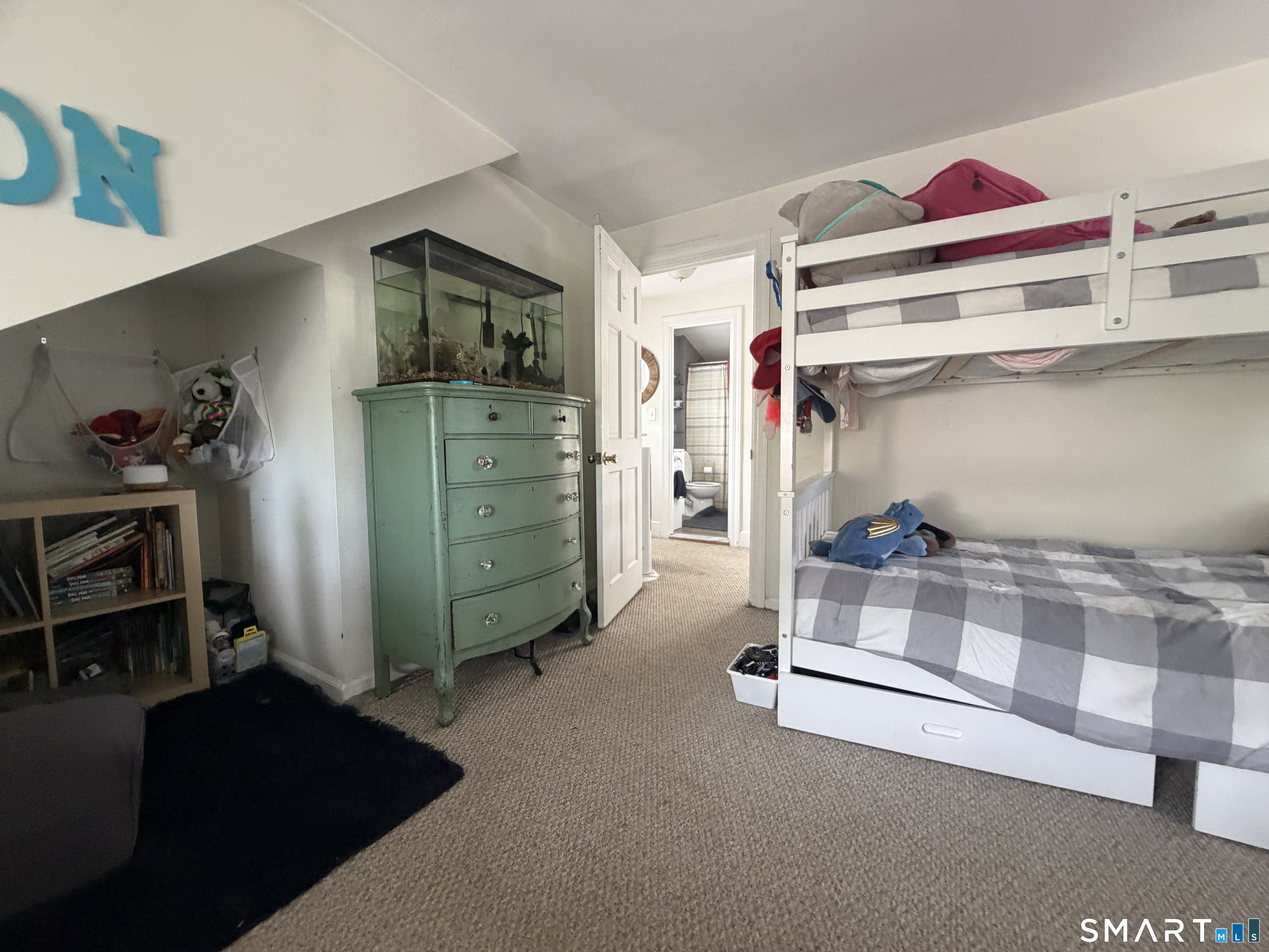 Foto 8 de 2 familias en venta en 7 Hayes Avenue, Norwalk, CT — $685,000