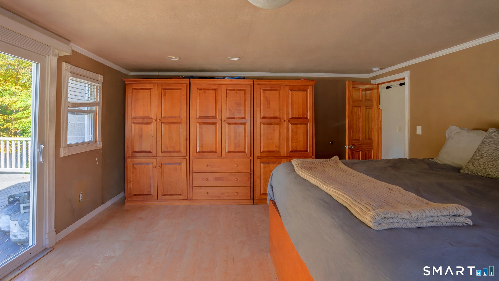 1213 Yale Avenue photo 9