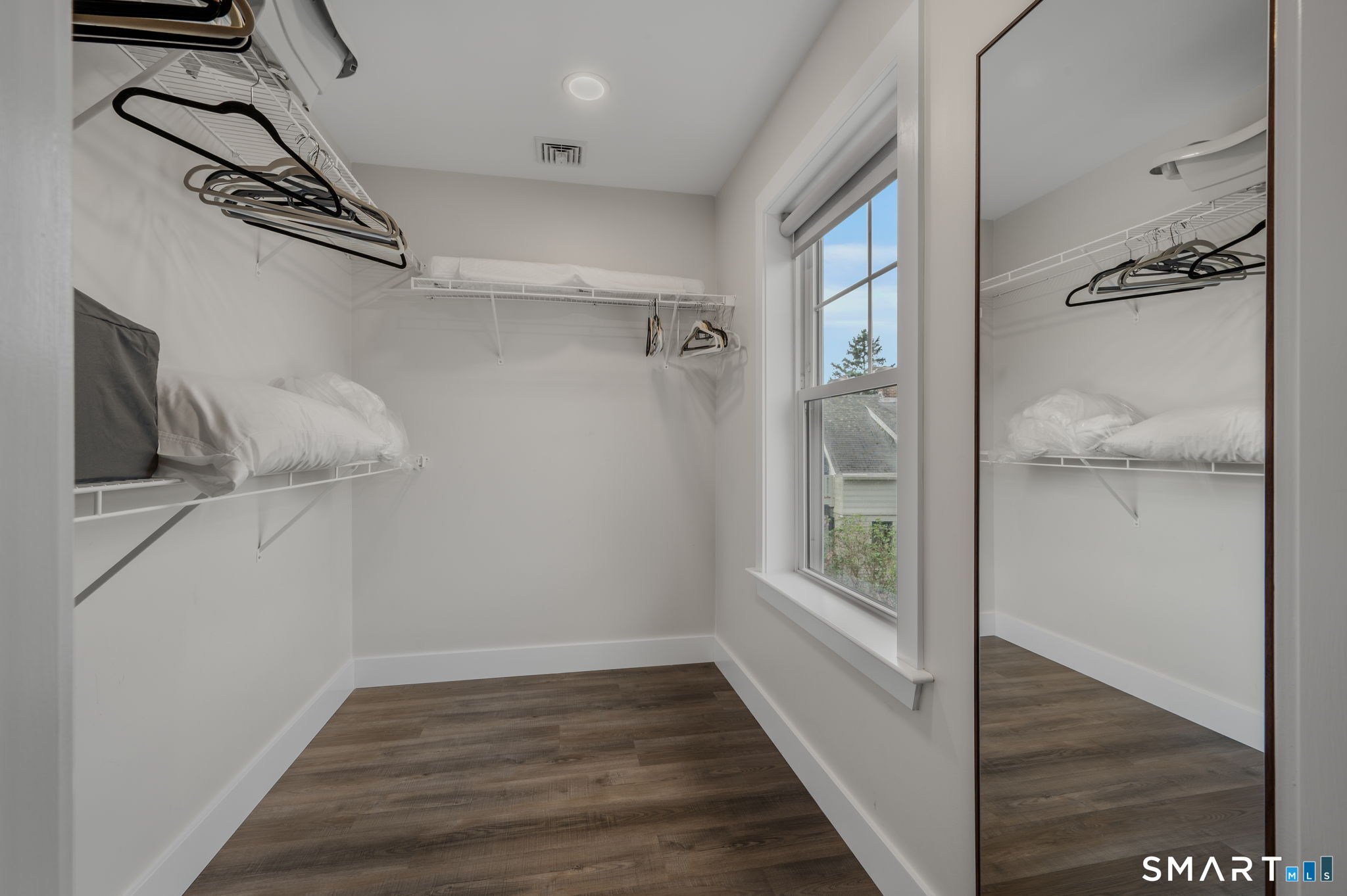 908 Stonington Road photo 29
