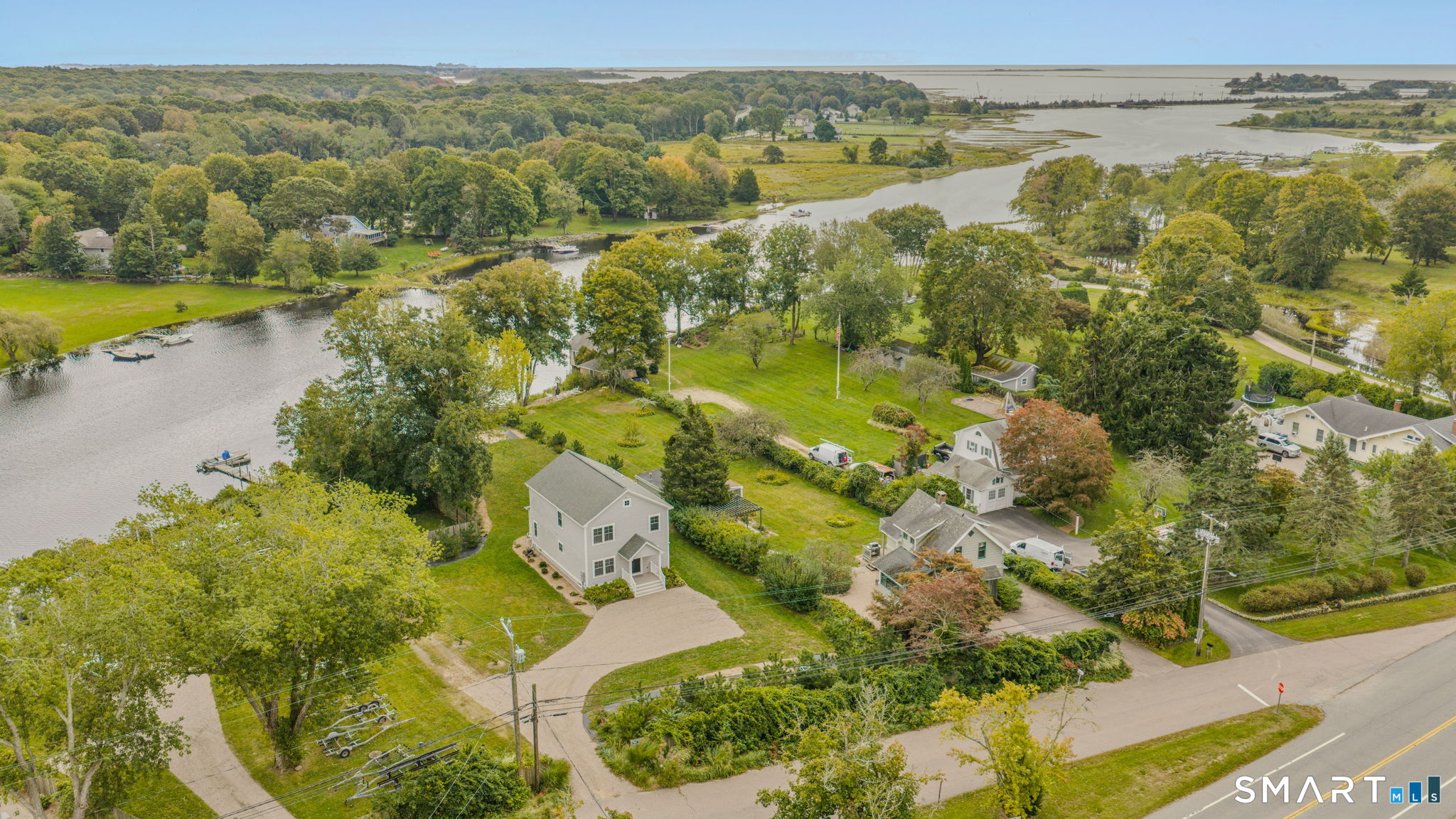 908 Stonington Road photo 36