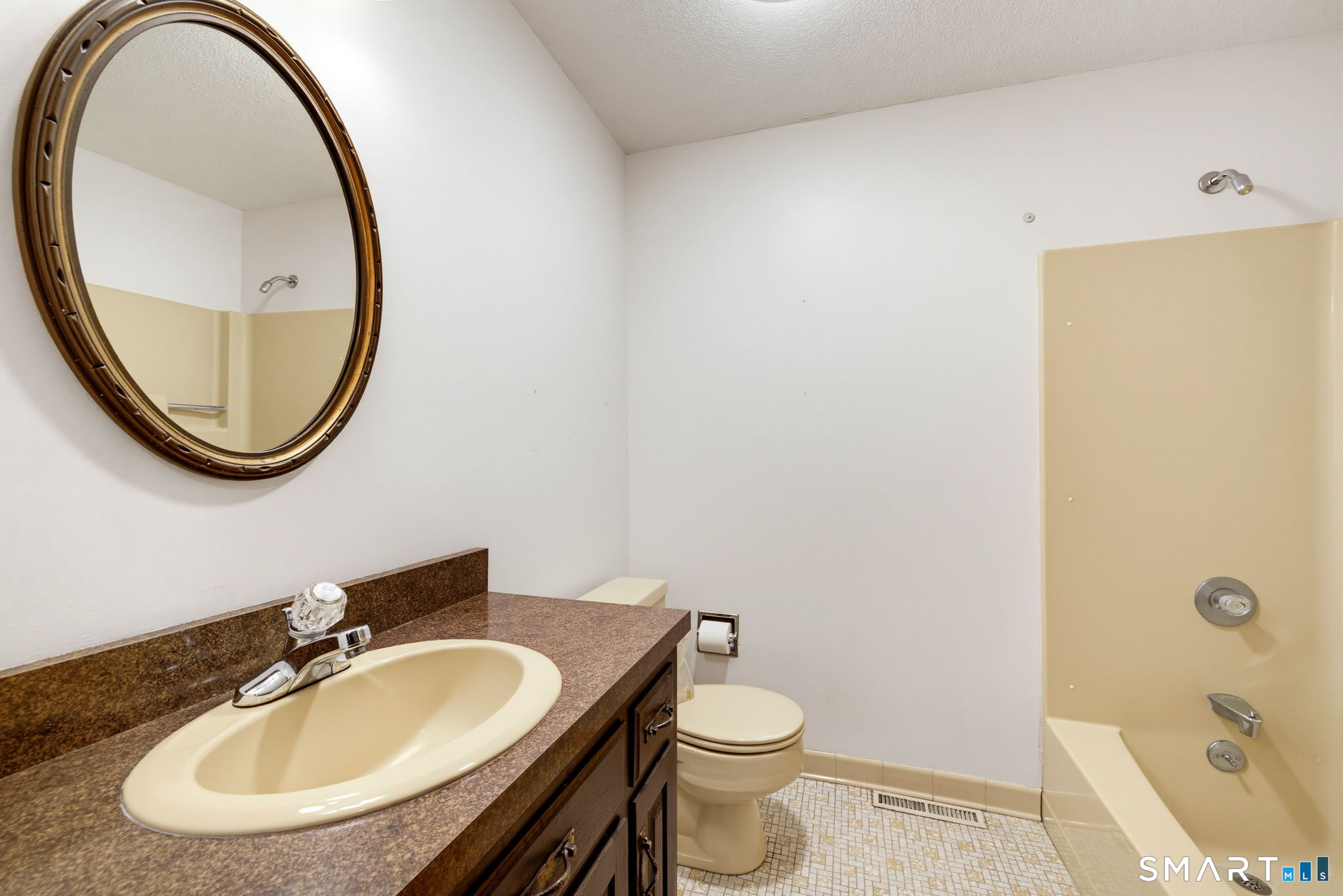 40 Butternut Lane photo 23