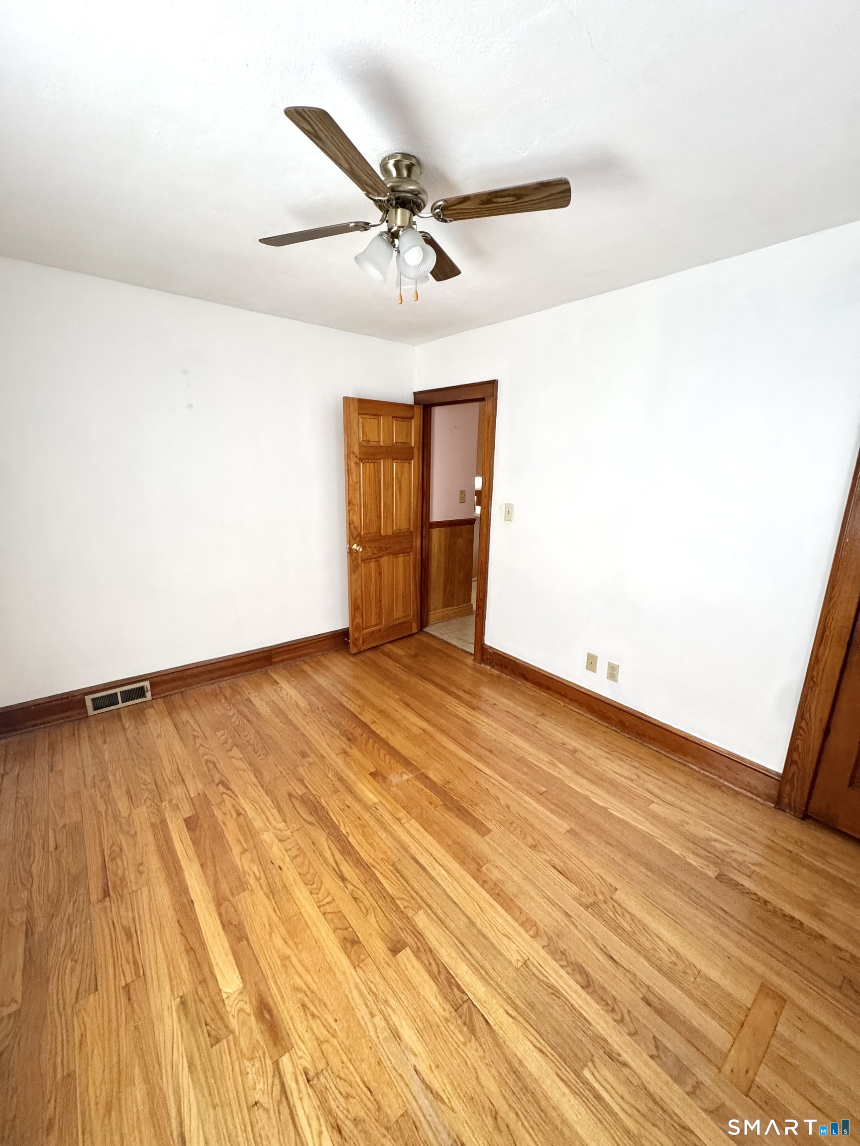 56 Highwood Avenue photo 18