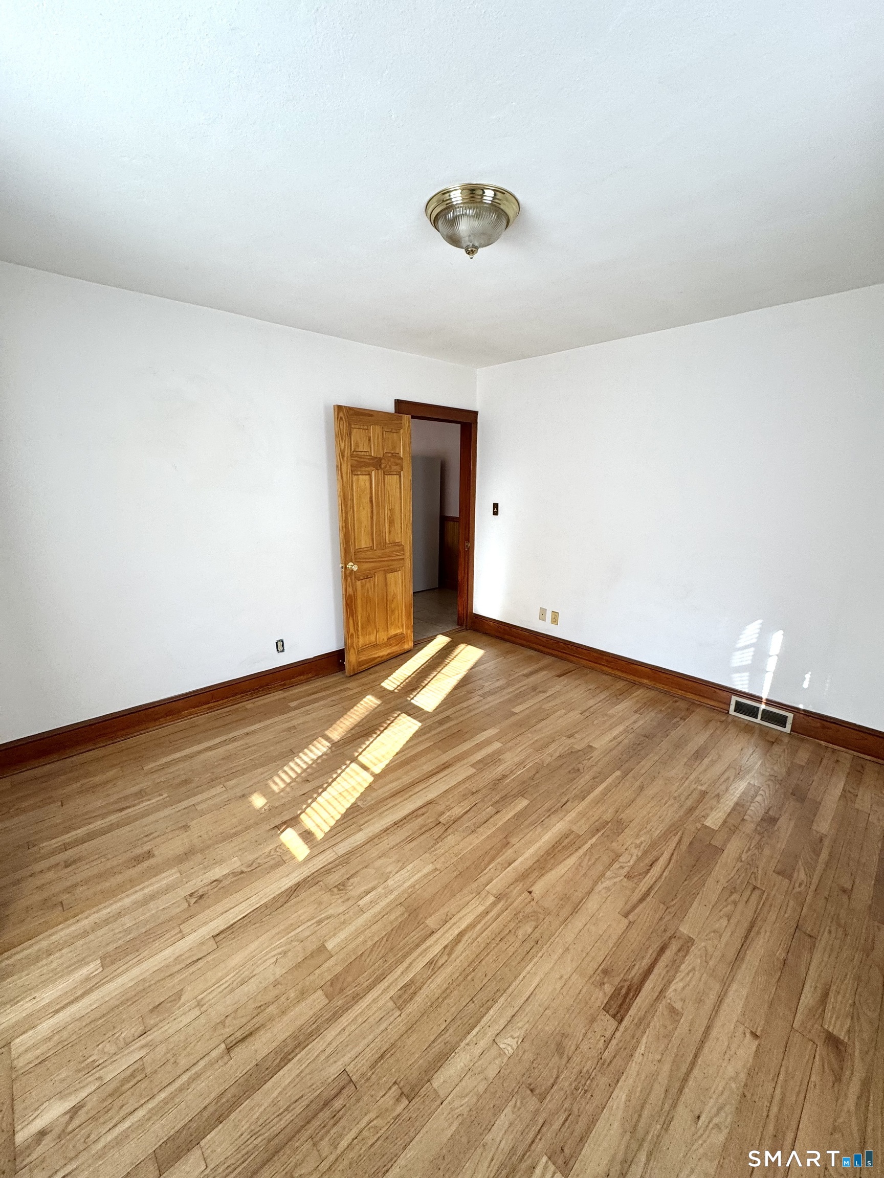 56 Highwood Avenue photo 15