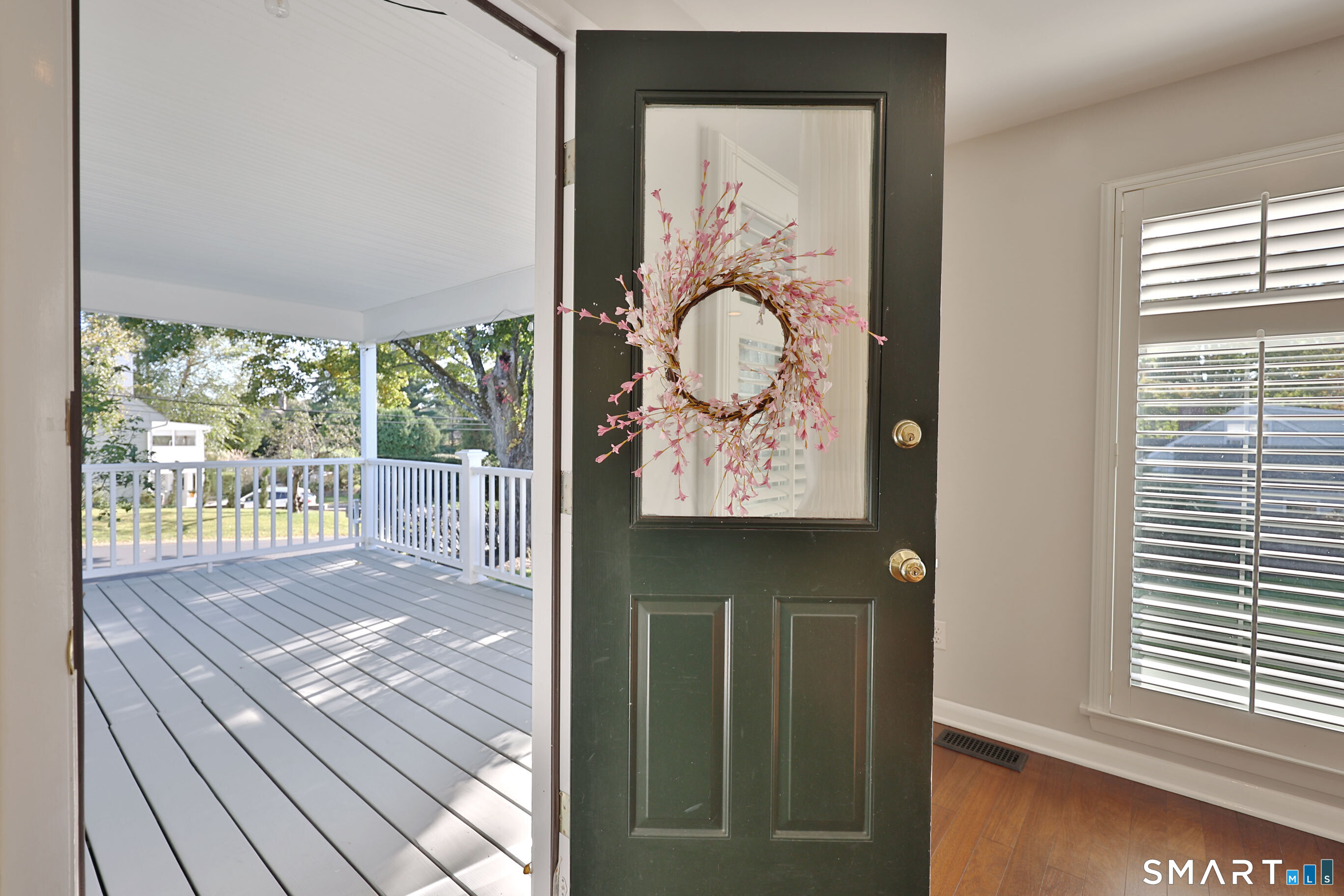 14 Maple Avenue South photo 23