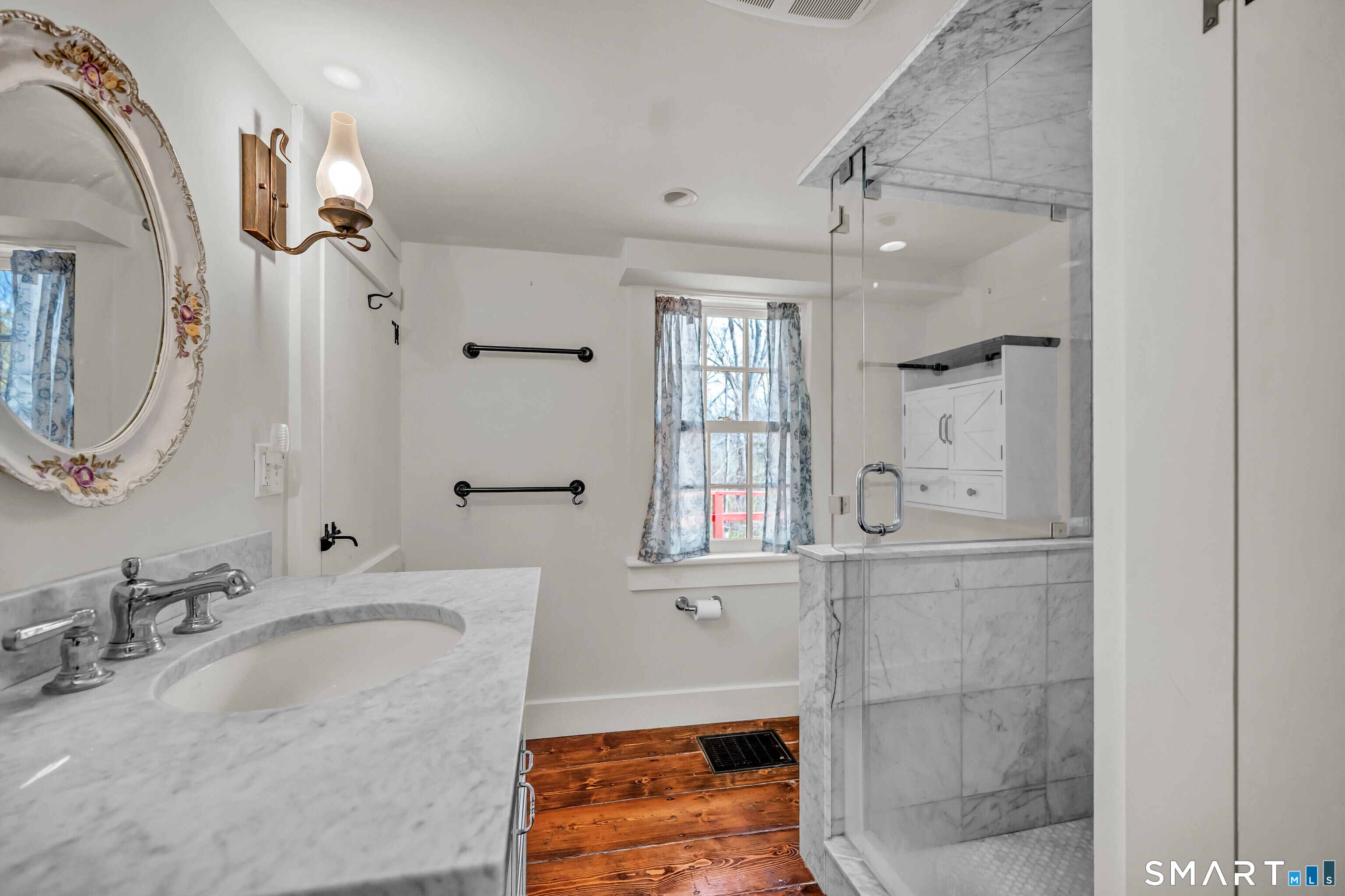 92 Amenia Road photo 16