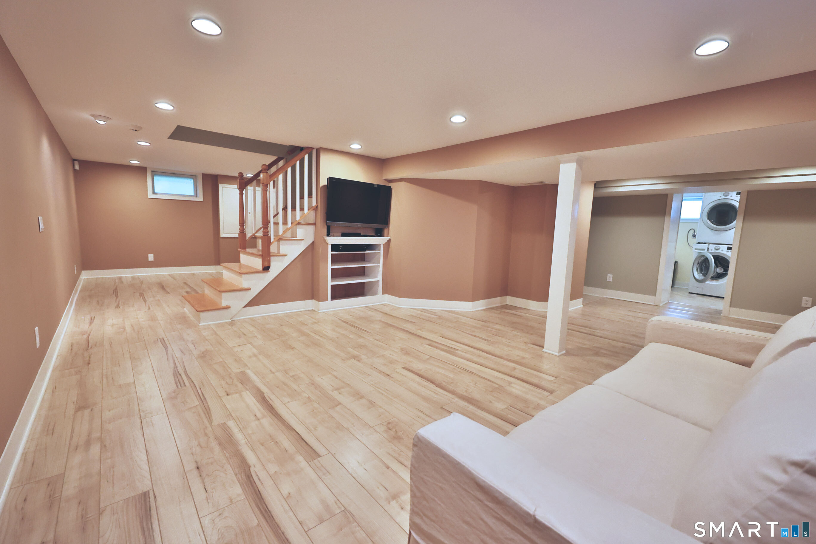 14 Maple Avenue South photo 20