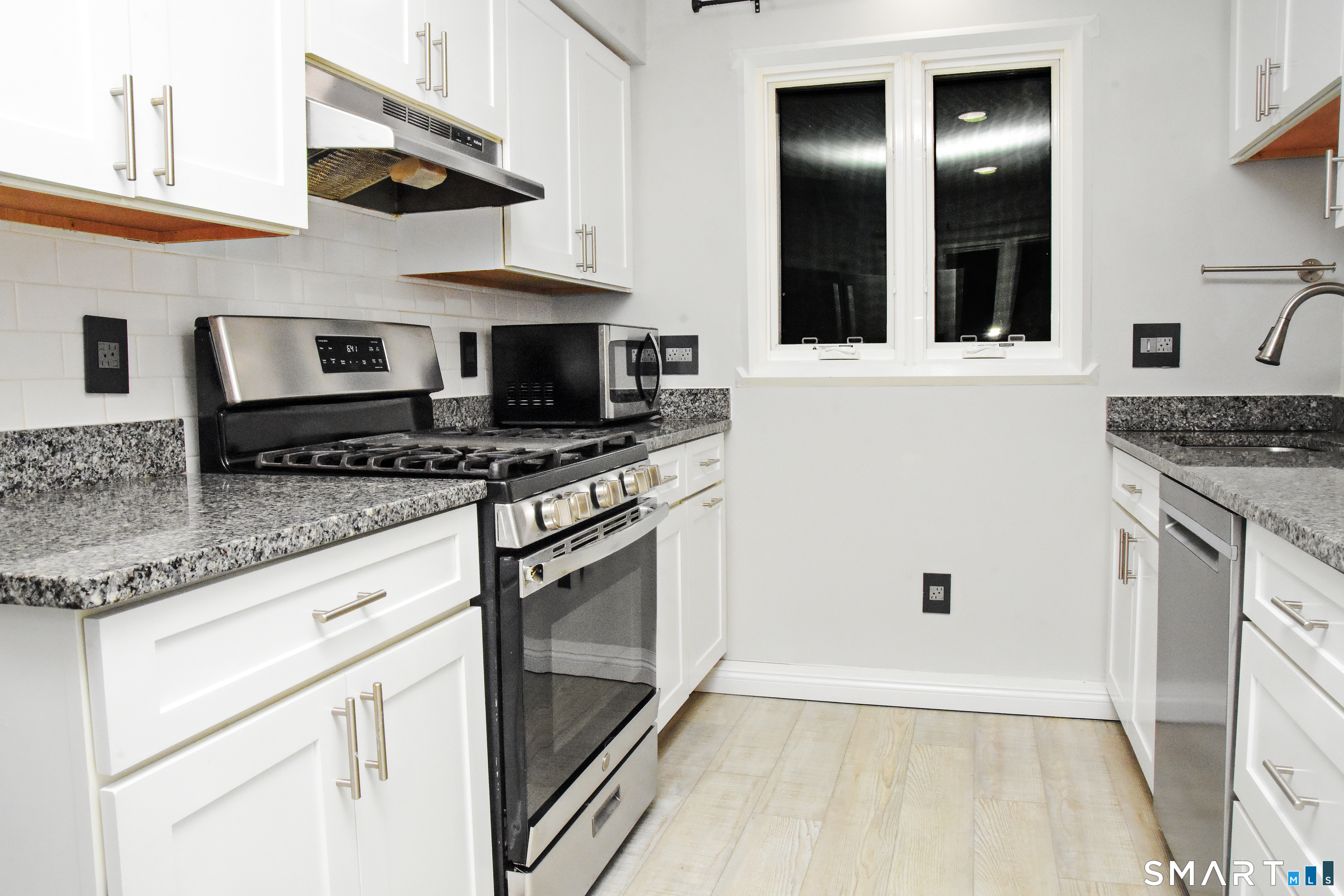 1 Talcott Glen Unit ## D photo 13