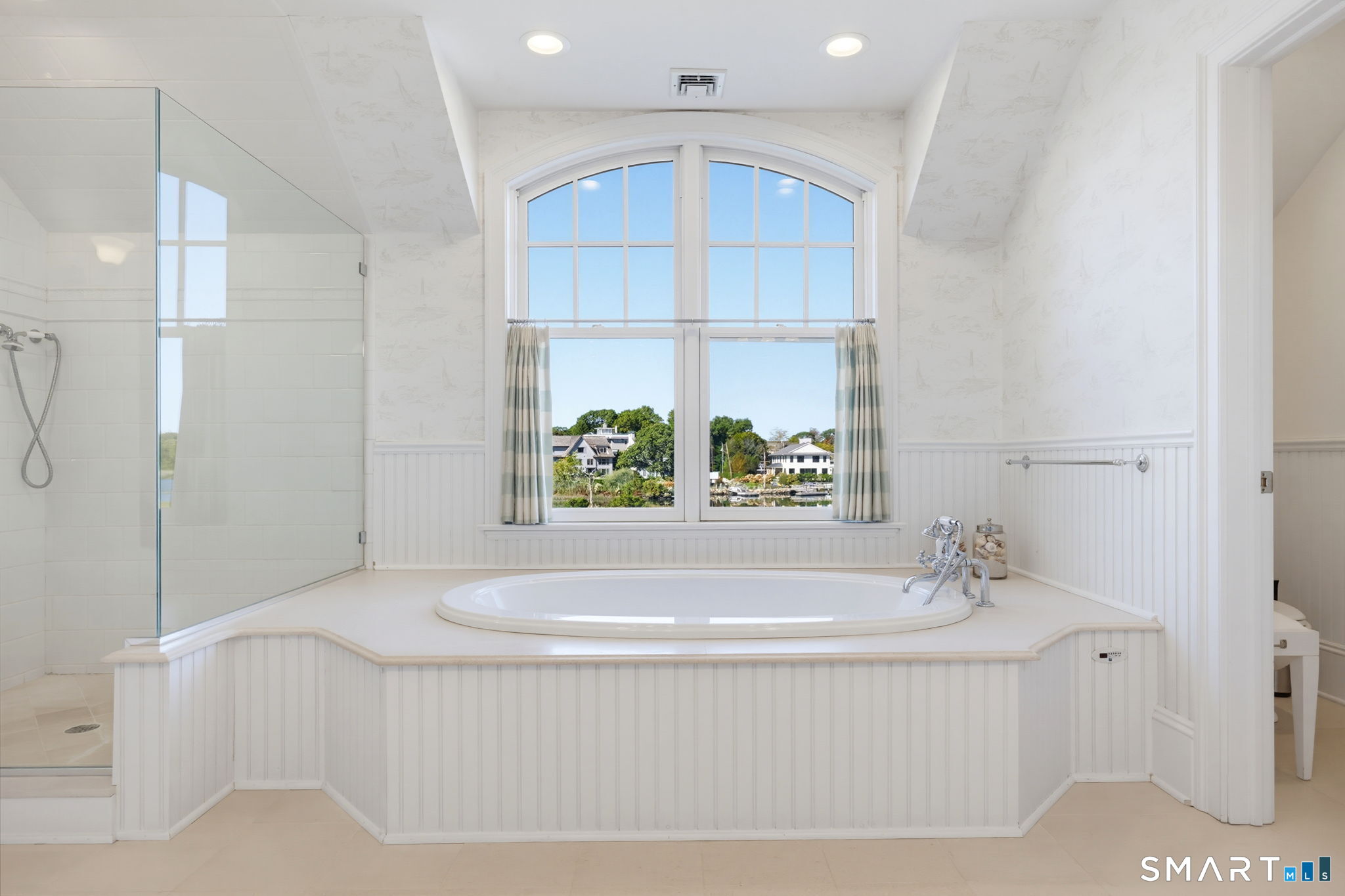 14 Westmere Avenue photo 28