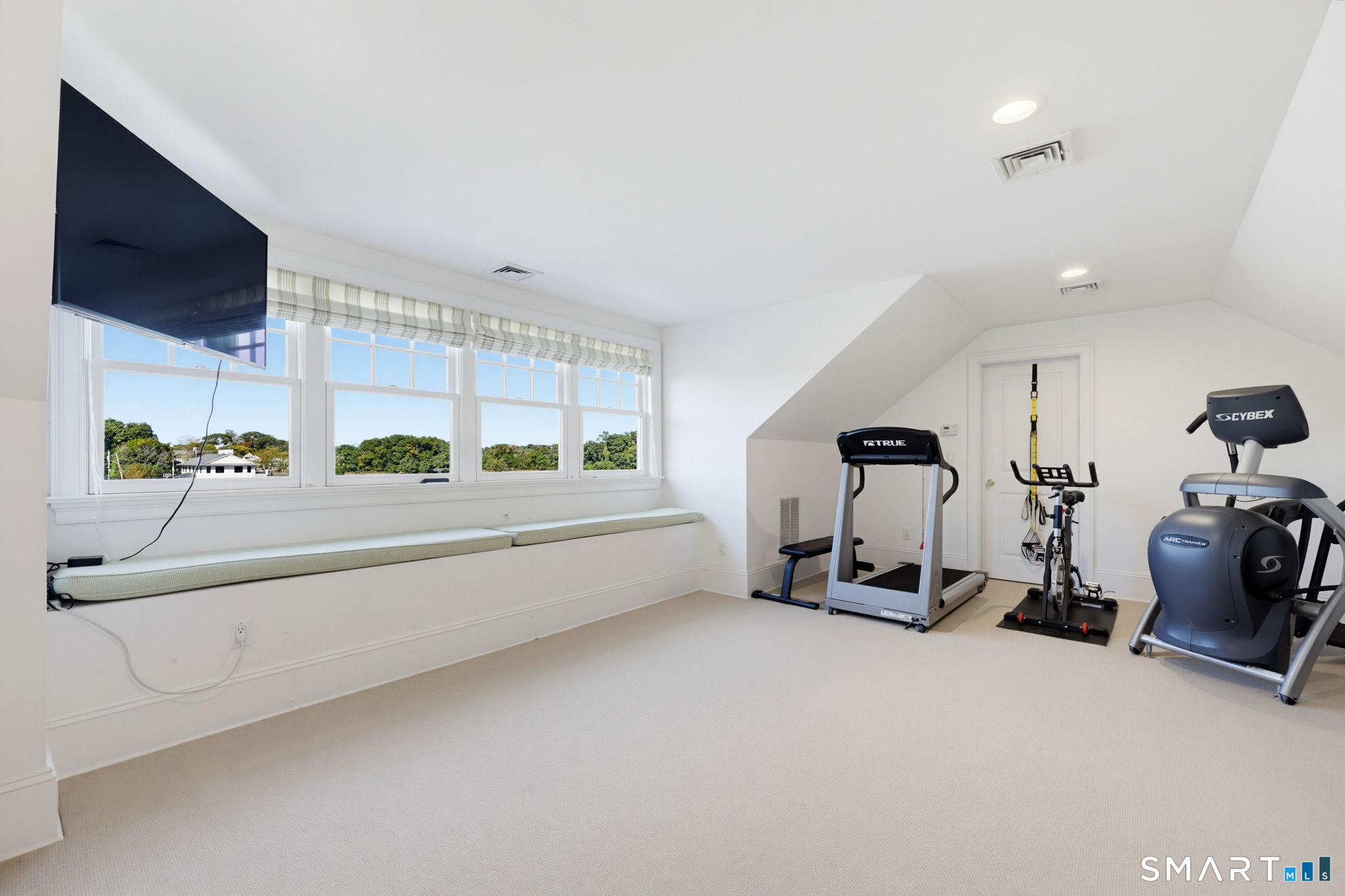 14 Westmere Avenue photo 34