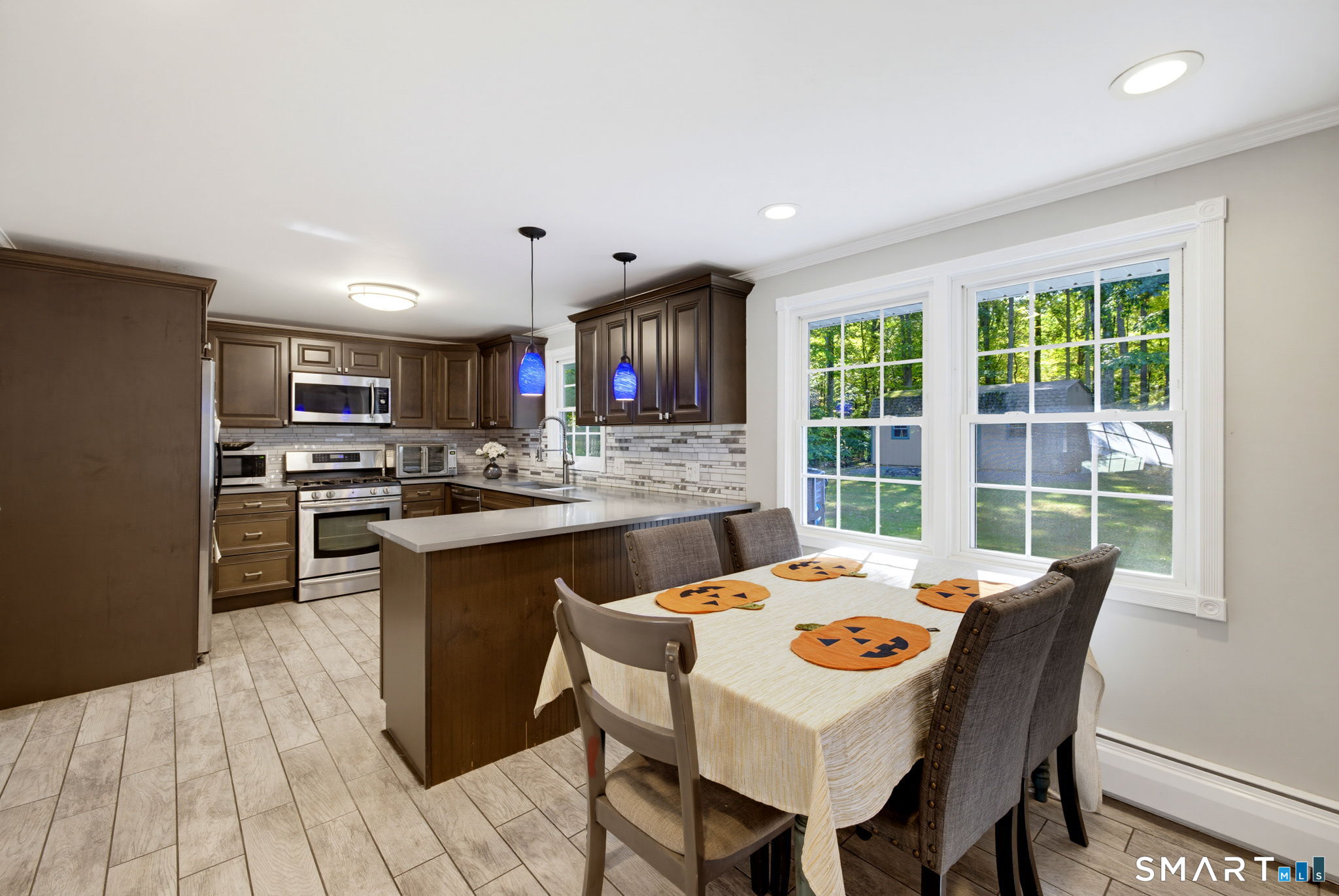 Photo 2 of Single family home for sale at 67 Wooddale Dr, Unionville, CT 06085 | MLS# 24212274 | Listing updated on 2026-10-09