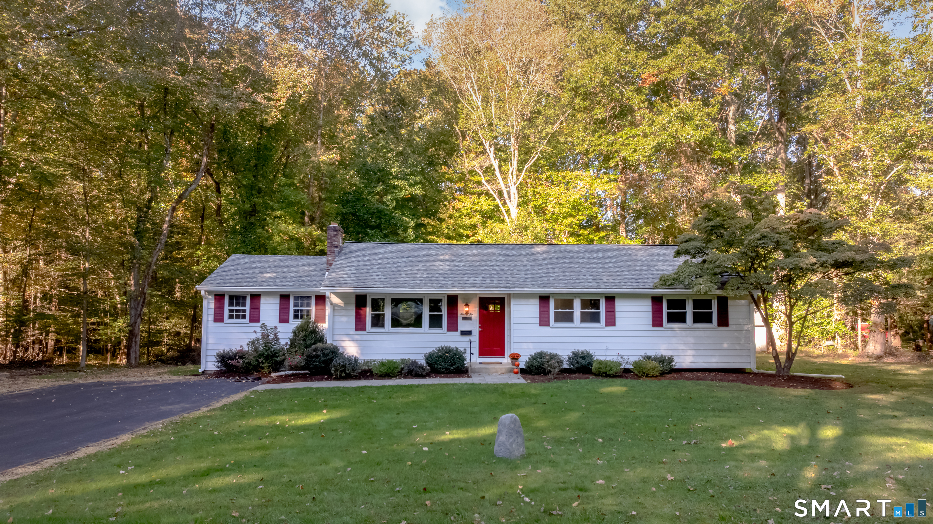 96 Glenwood Drive photo 22