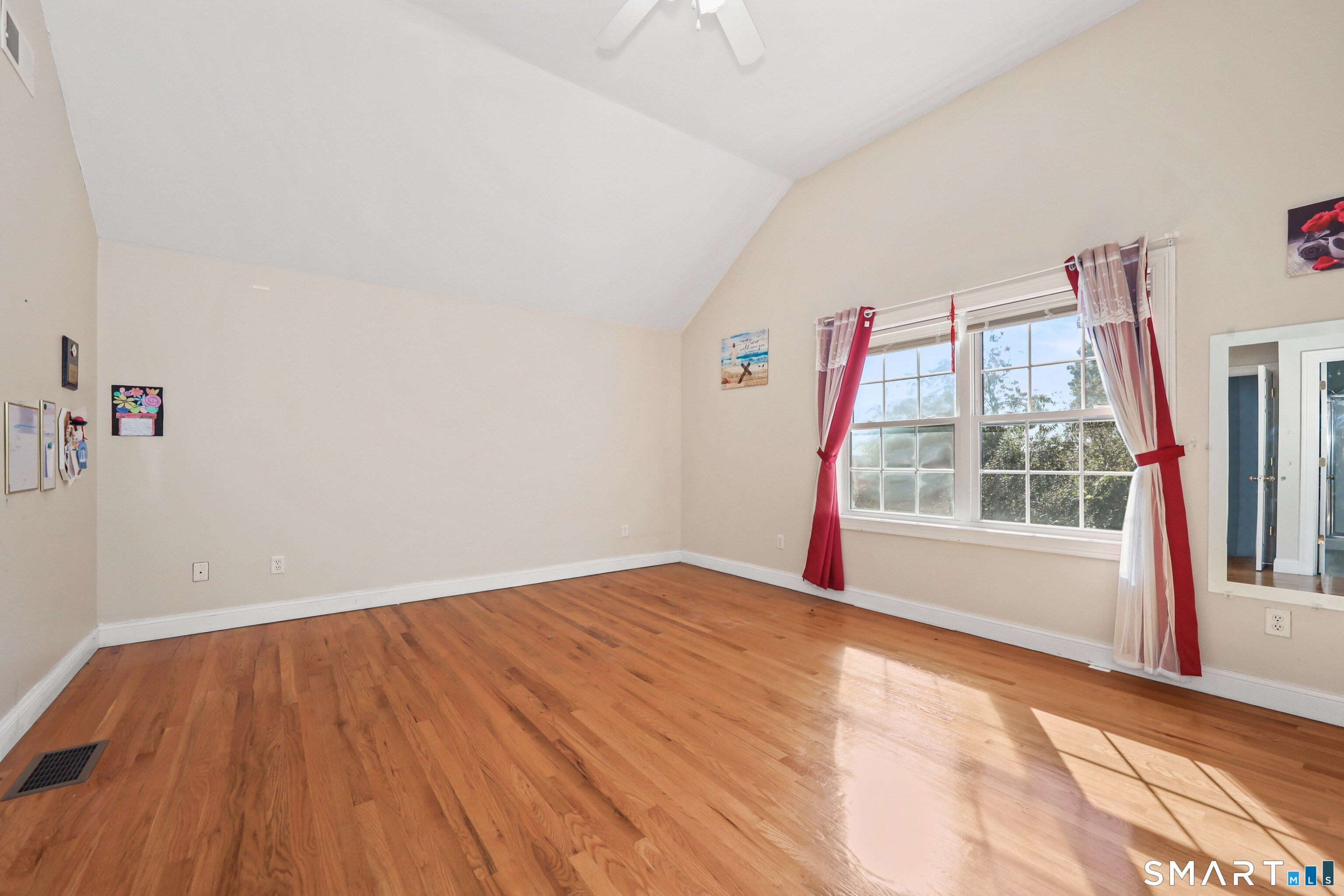 62 Hampton Road photo 18