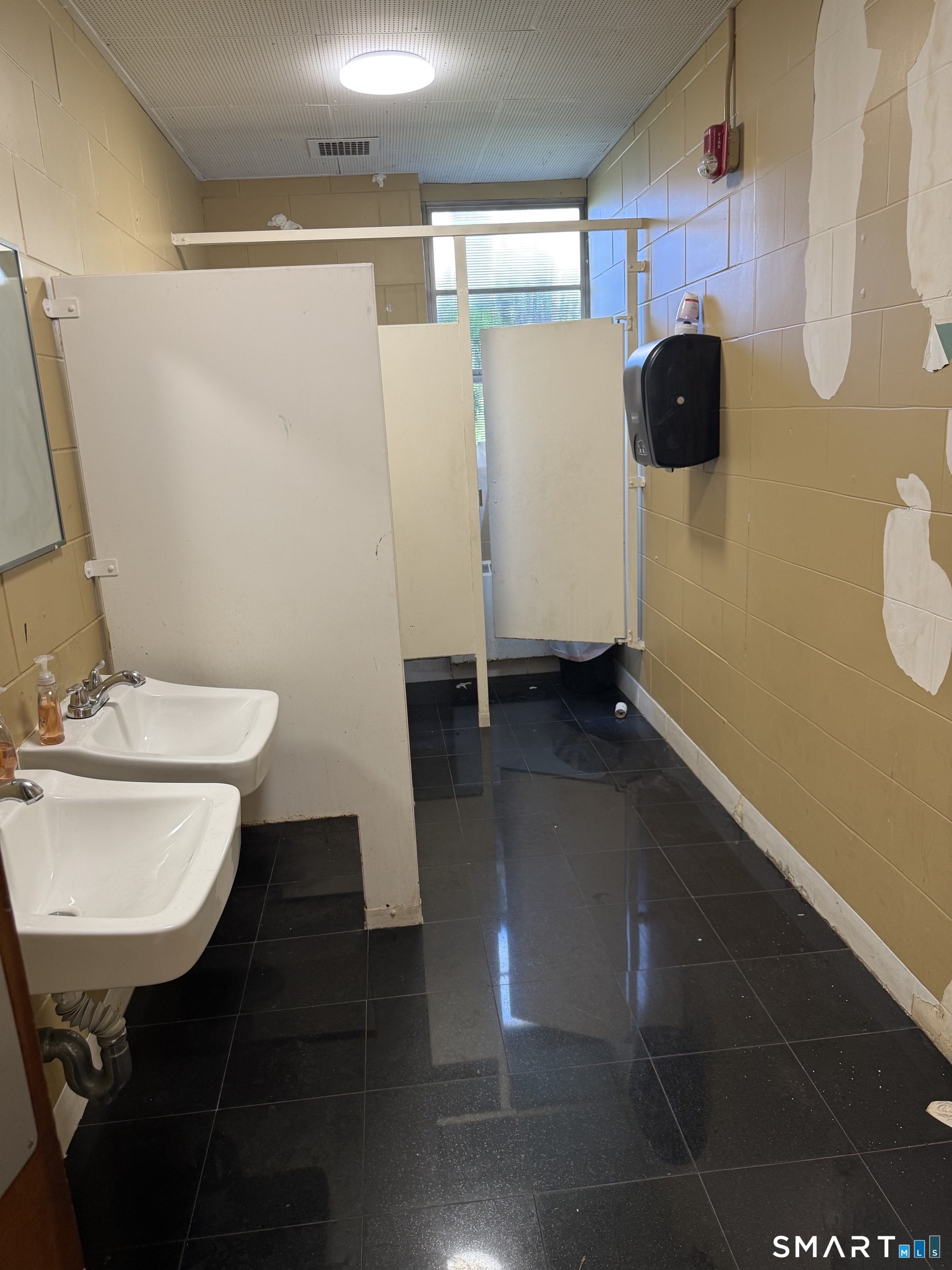 Foto 6 de Local comercial en venta en Soundview Avenue, Stamford, CT — $1,300,000