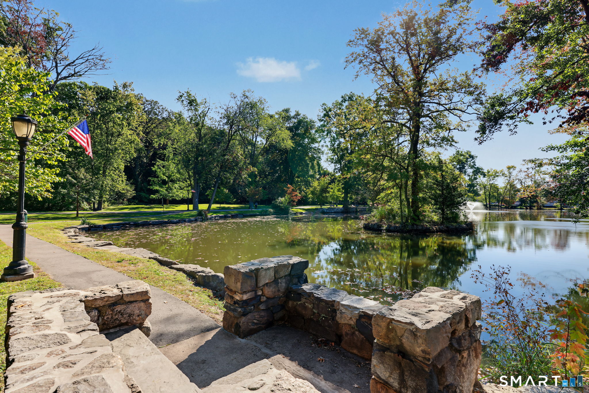 27 Lakeside photo 10