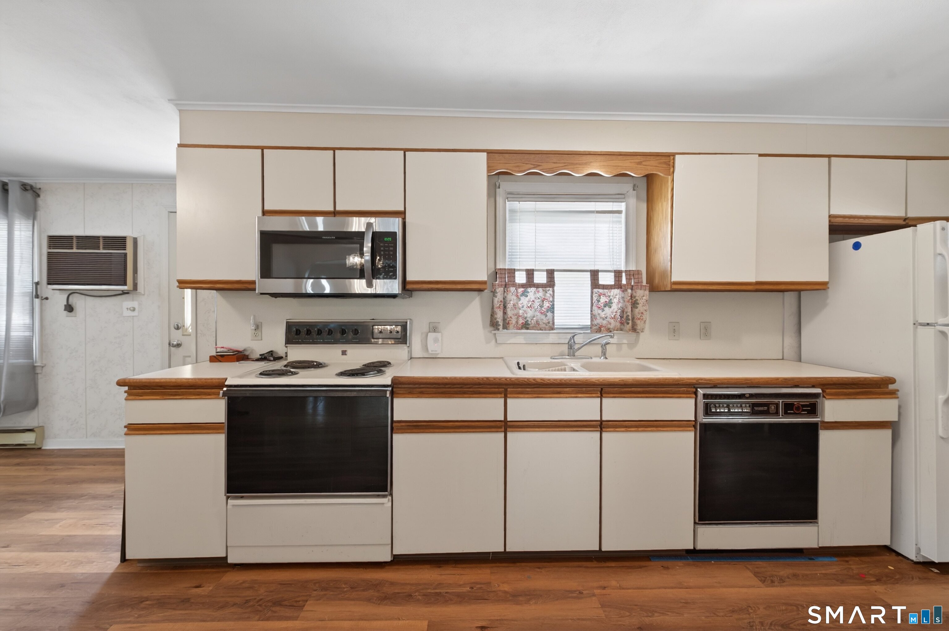 60 Gilbert Avenue photo 16