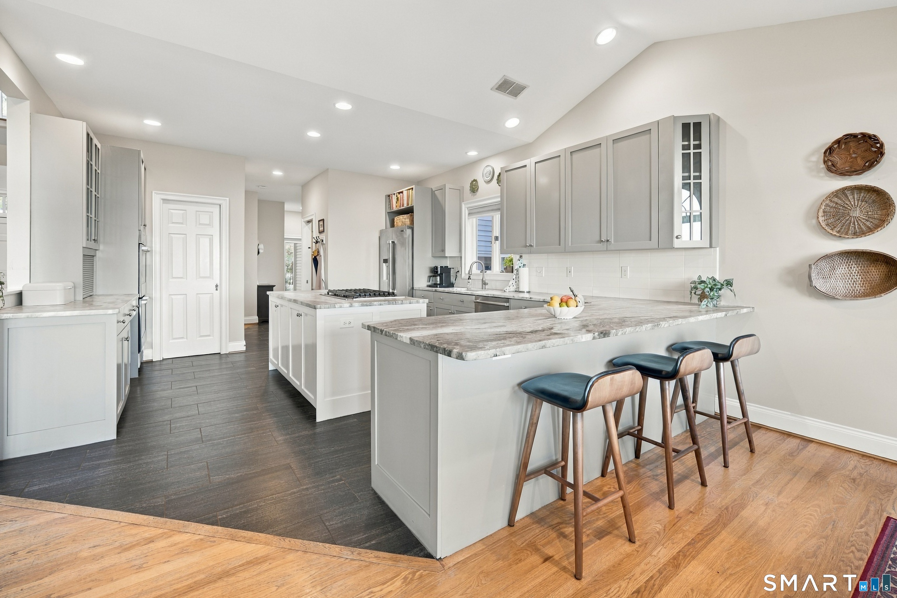 100 Robin Drive photo 18