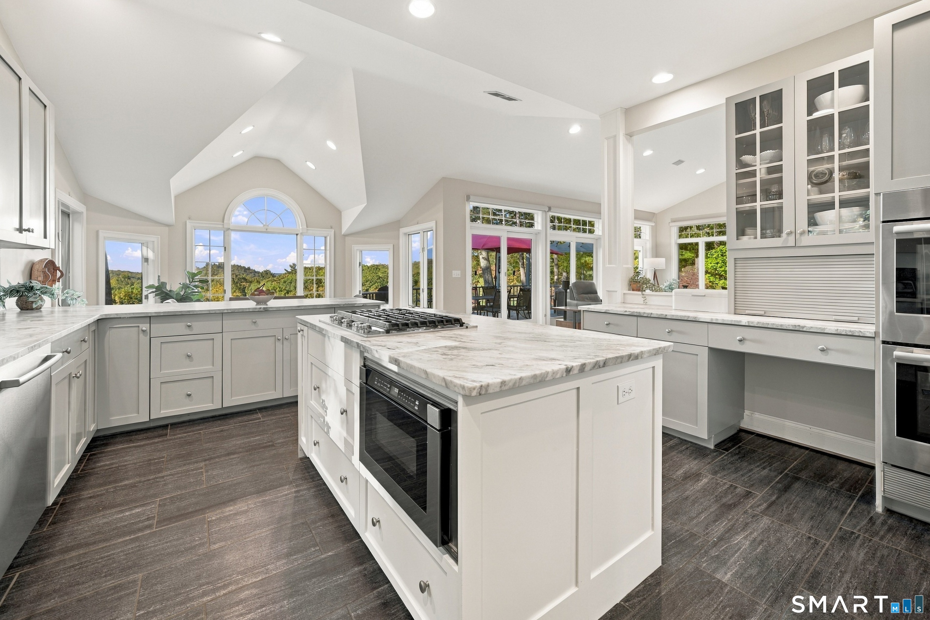 100 Robin Drive photo 20
