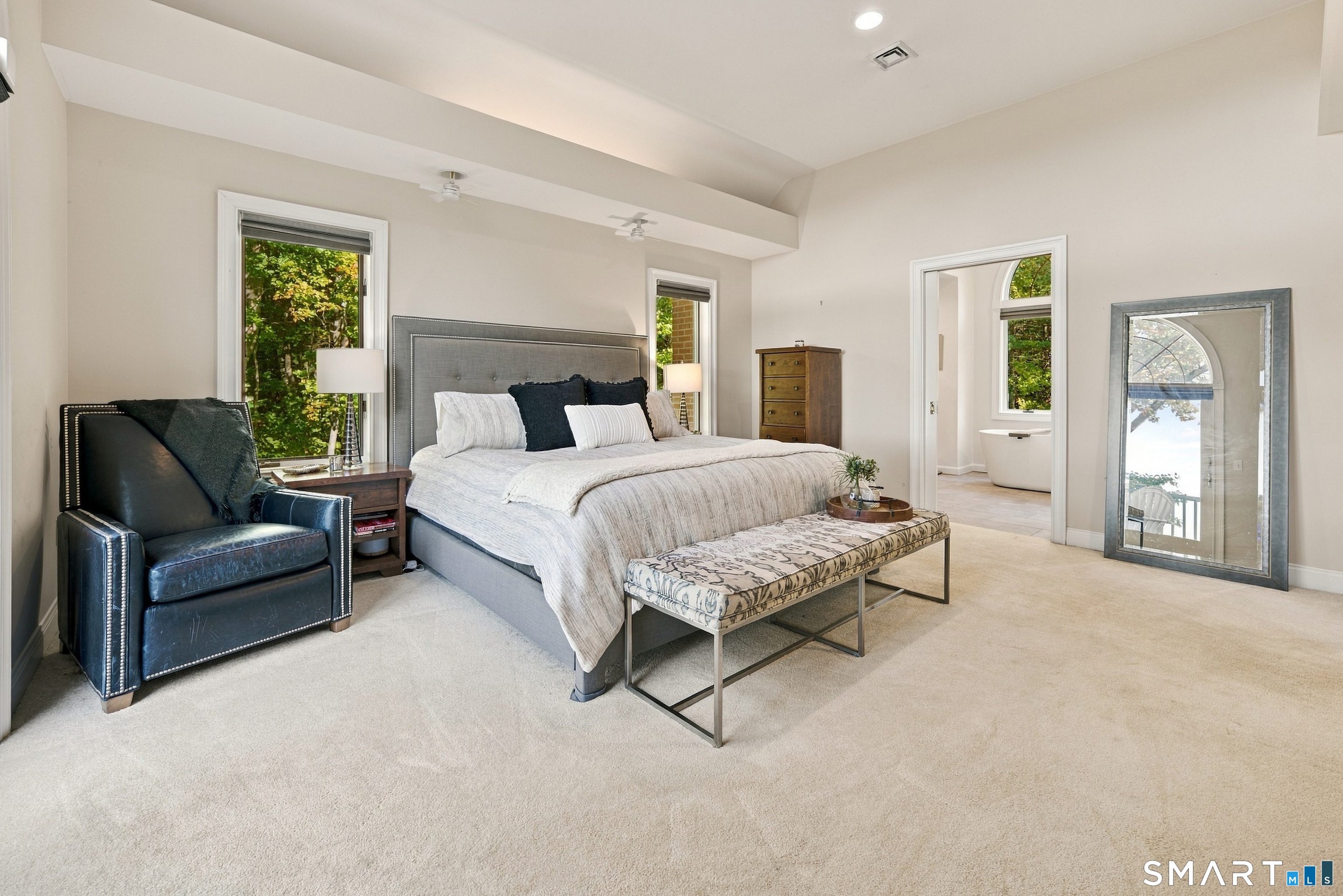 100 Robin Drive photo 27