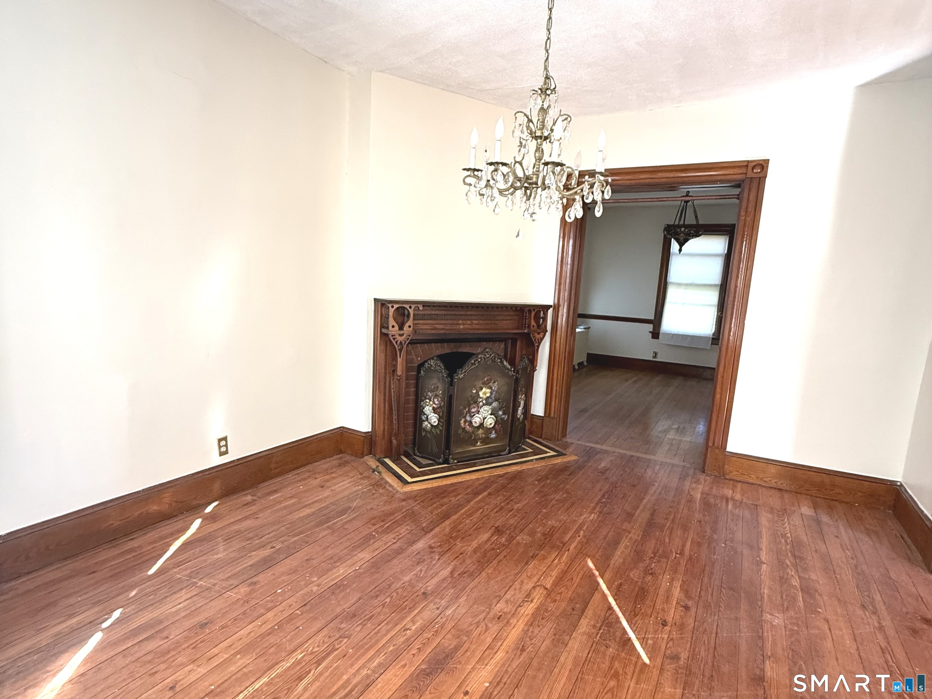 185 Curtis Street photo 8