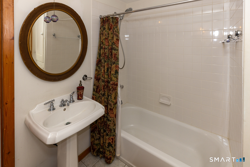 32 Tower Hill Lake Road photo 24