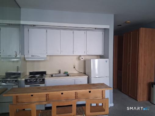 Foto 6 de Condominio en venta en 94 Washington Street #4, Norwalk, CT — $200,000