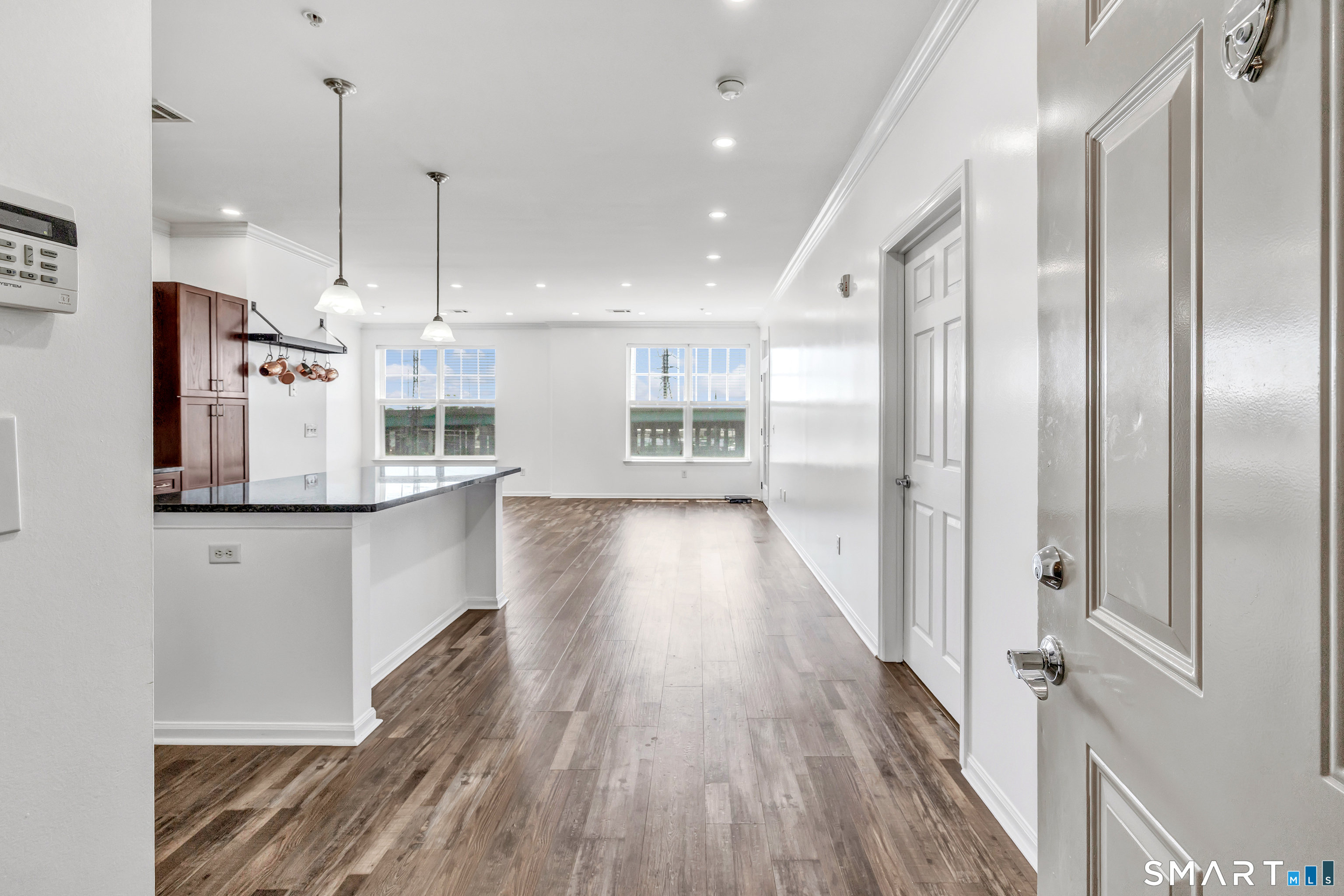 Foto 6 de Condominio en renta en 850 East Main Street #403, Stamford, CT — $4,000/mes