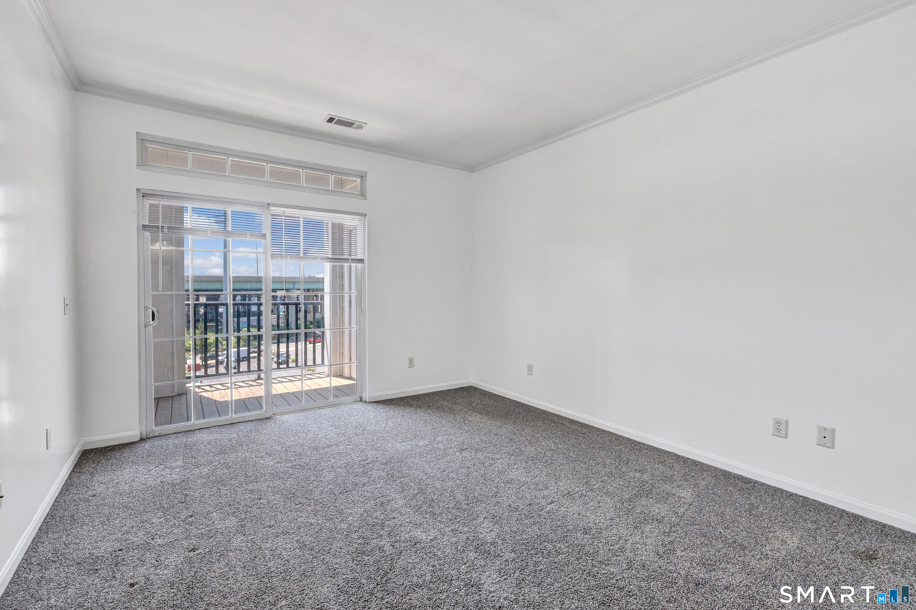 Foto 9 de Condominio en renta en 850 East Main Street #403, Stamford, CT — $4,000/mes