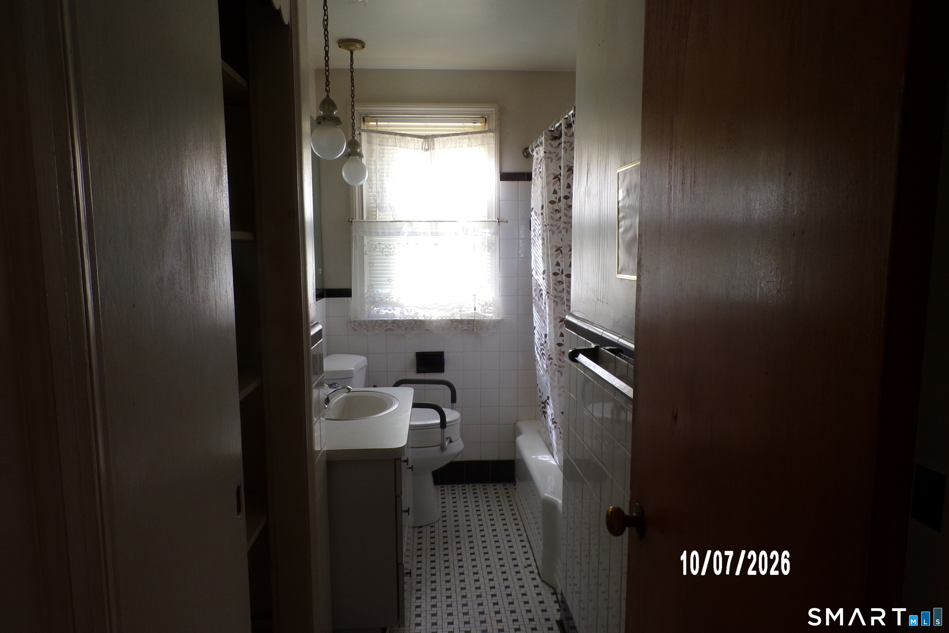 178 Sunset Drive photo 13