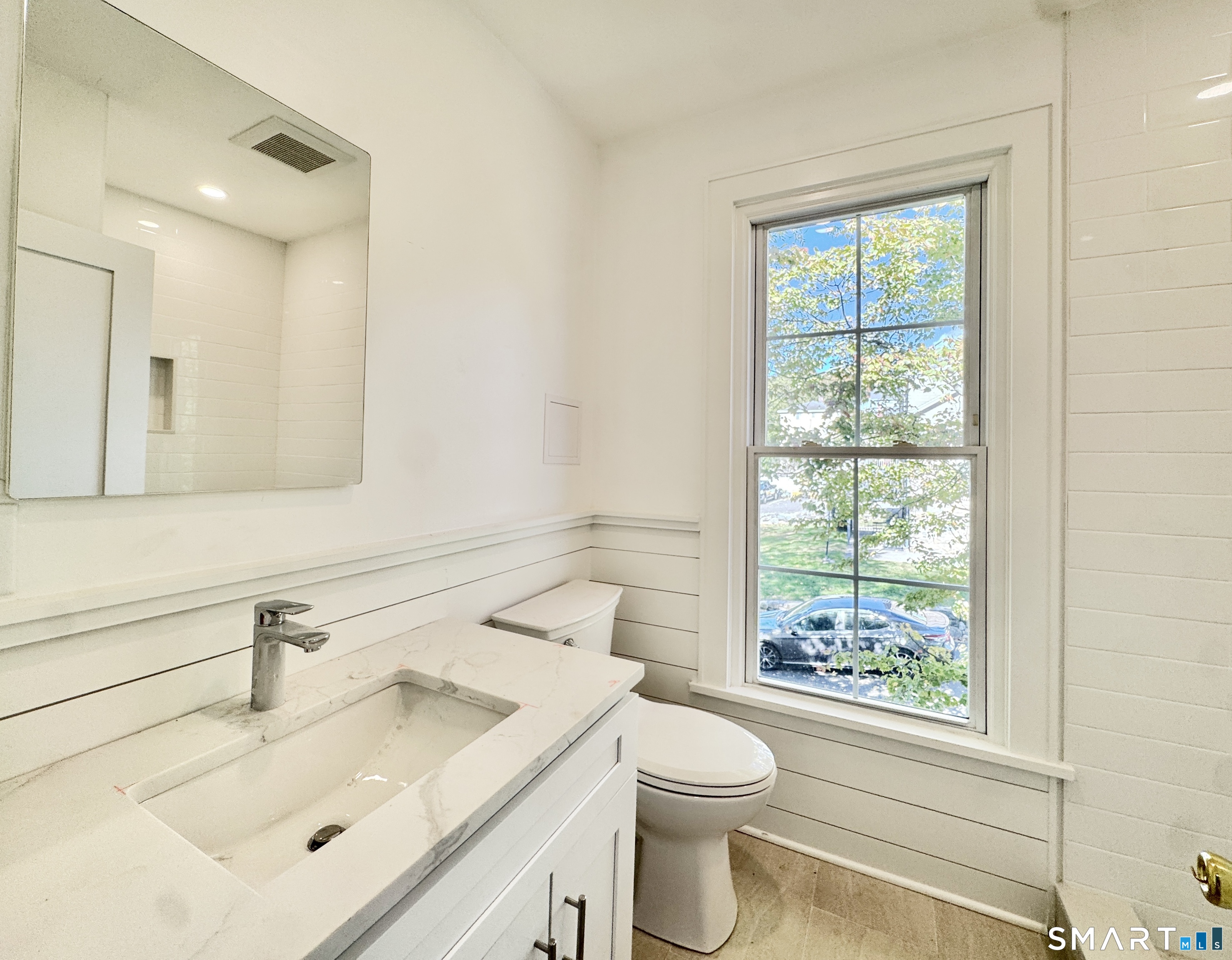 Foto 6 de Apartamento en renta en 44 Highview Avenue #2, Stamford, CT — $2,200/mes