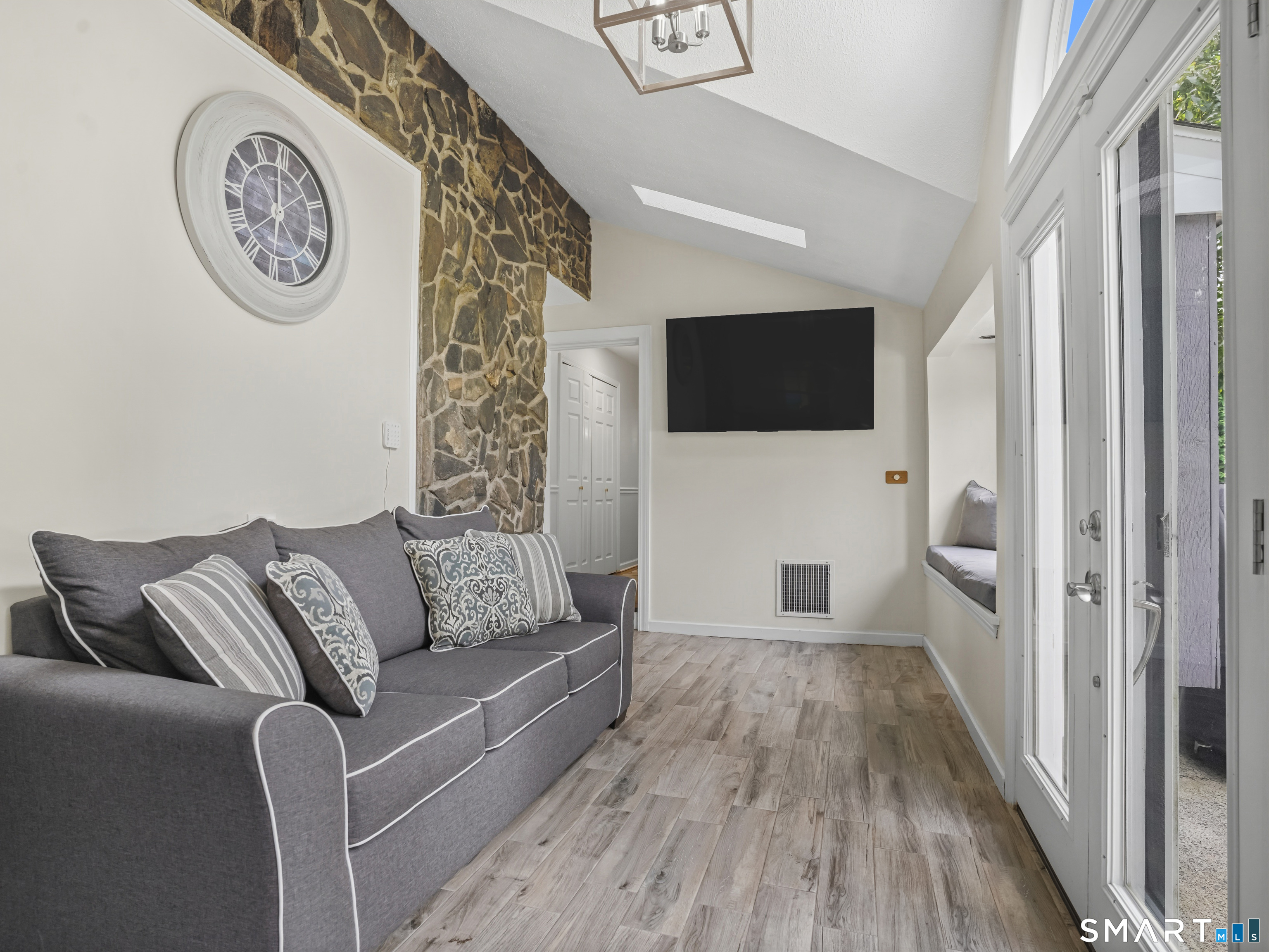 40 Candlewood Road photo 12